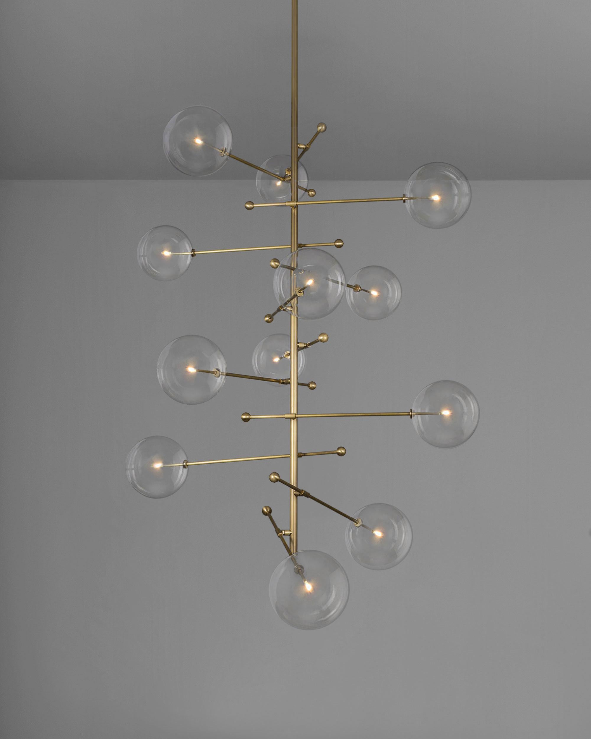 RD15 12 Arms Chandelier In New Condition For Sale In High Point, NC