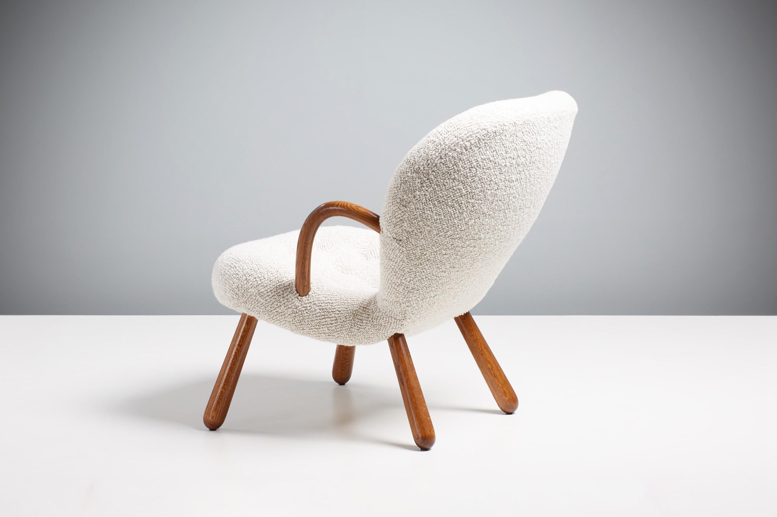 Contemporary Clam Chair in Boucle Fabric by Arnold Madsen - New Edition For Sale