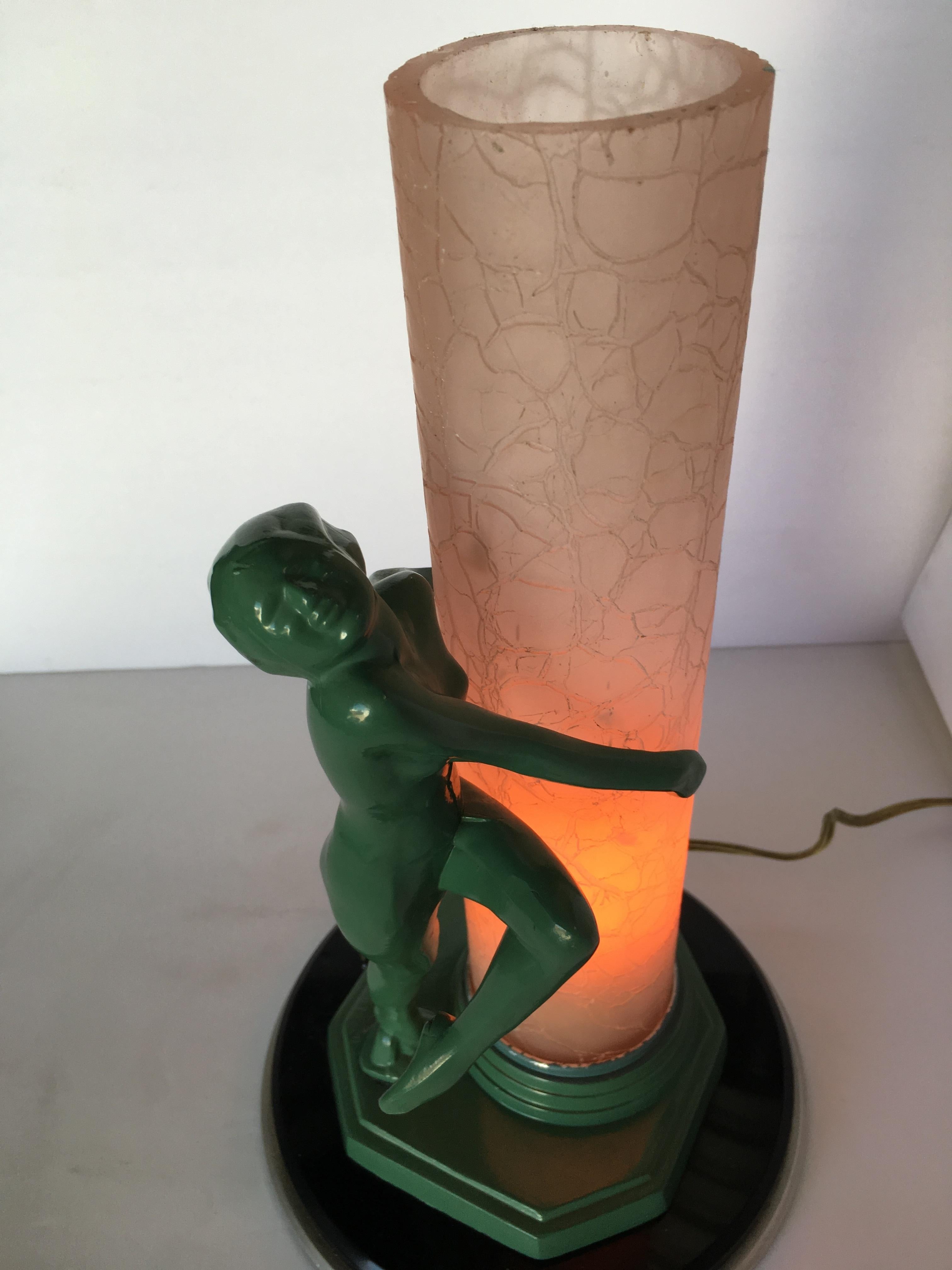 Re-Edition Nude Frankart F612 Lampe mit Crackle-Glas-Schirm im Zustand „Hervorragend“ im Angebot in Van Nuys, CA