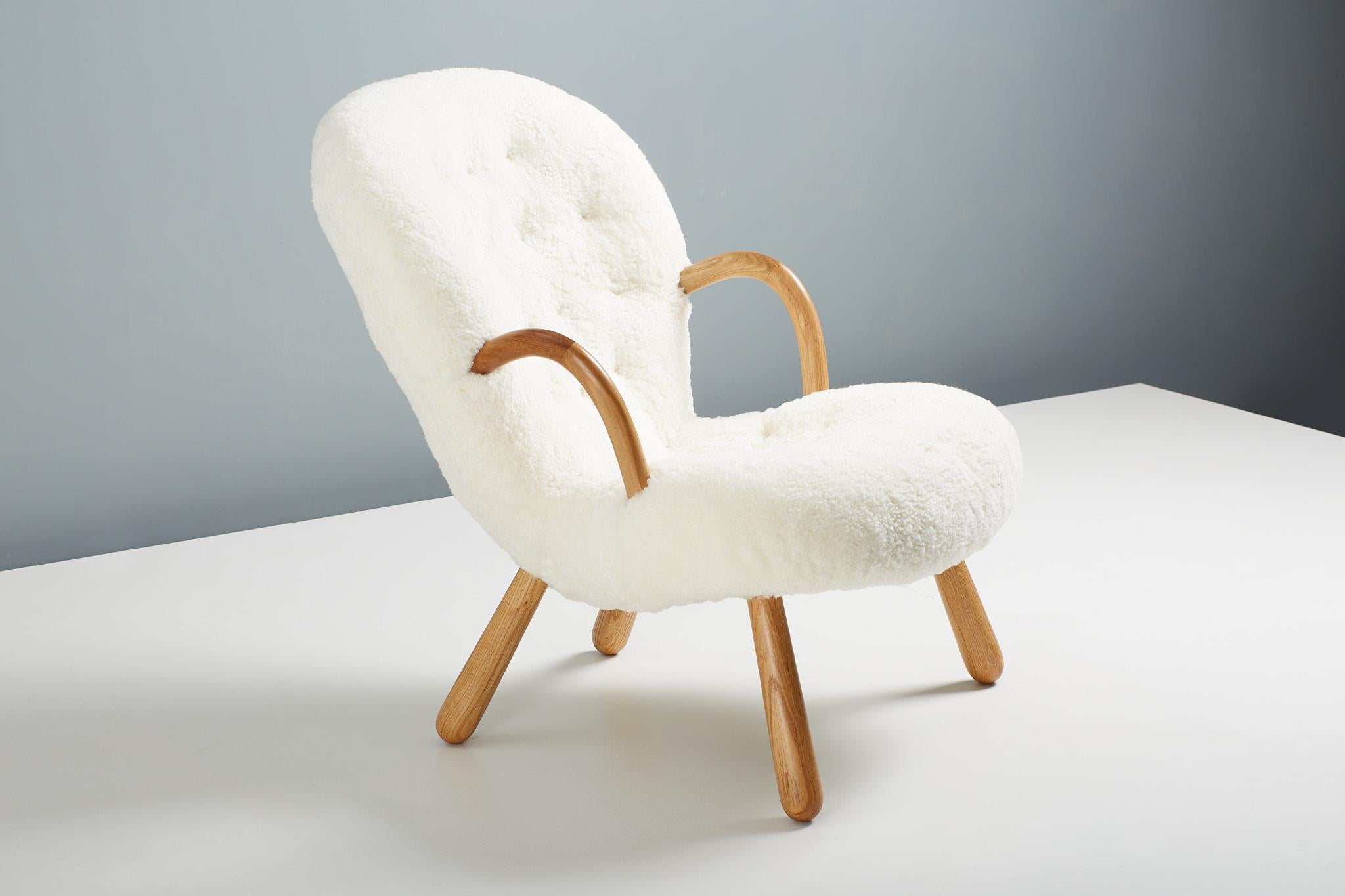 Re-Edition Sheepskin Clam Chair by Arnold Madsen 1