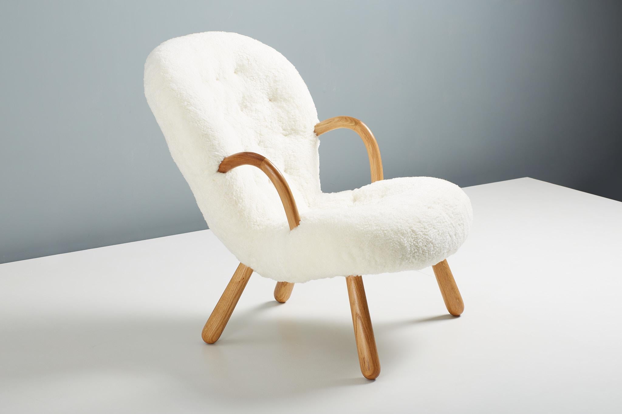 Réédition de la chaise Clam en peau de mouton d'Arnold Madsen en vente 1