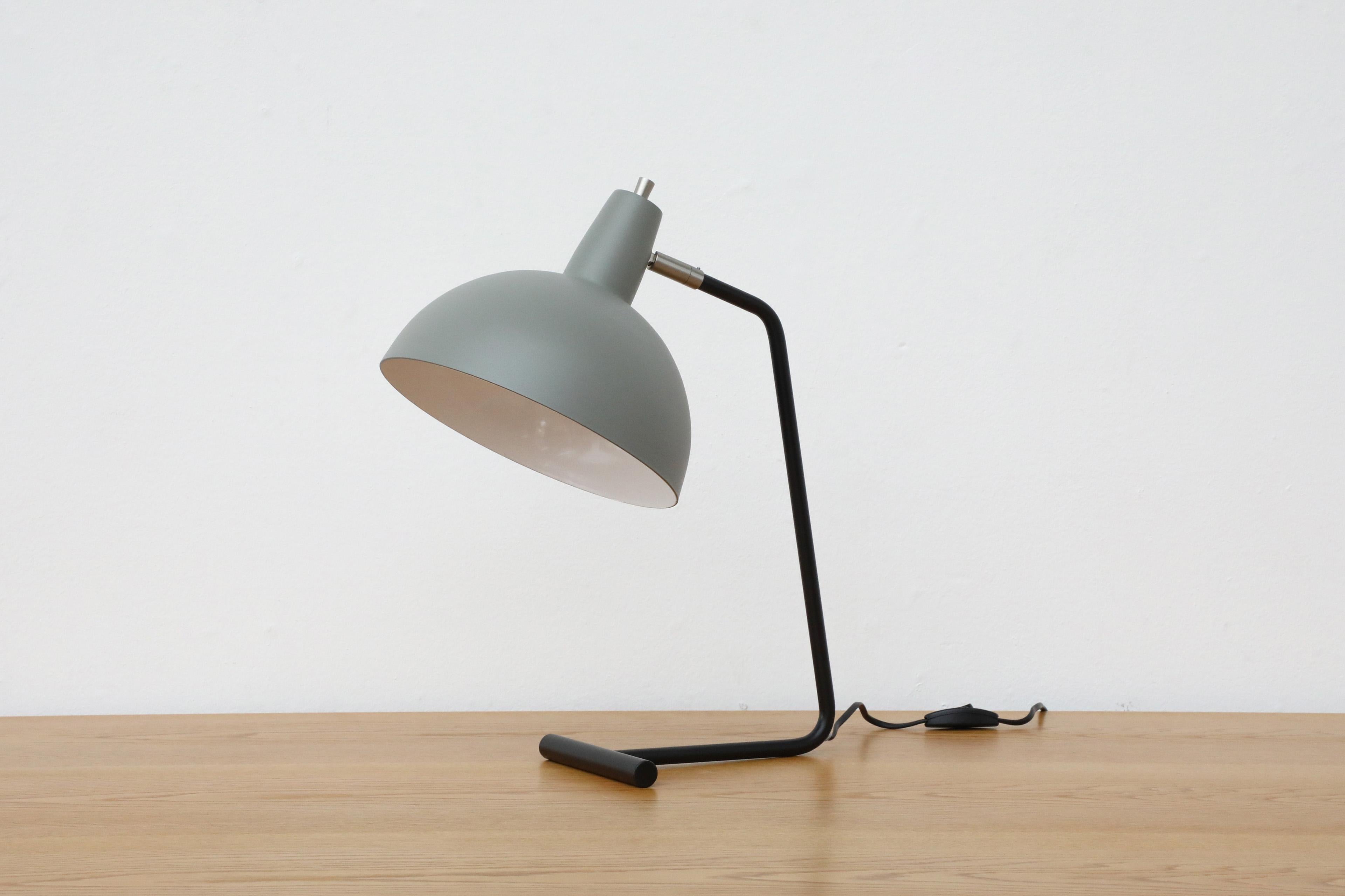 Mid-Century Modern Re-issue Anvia No. 1501 'The Director' Table Lamp in Grey with Dome Shade For Sale