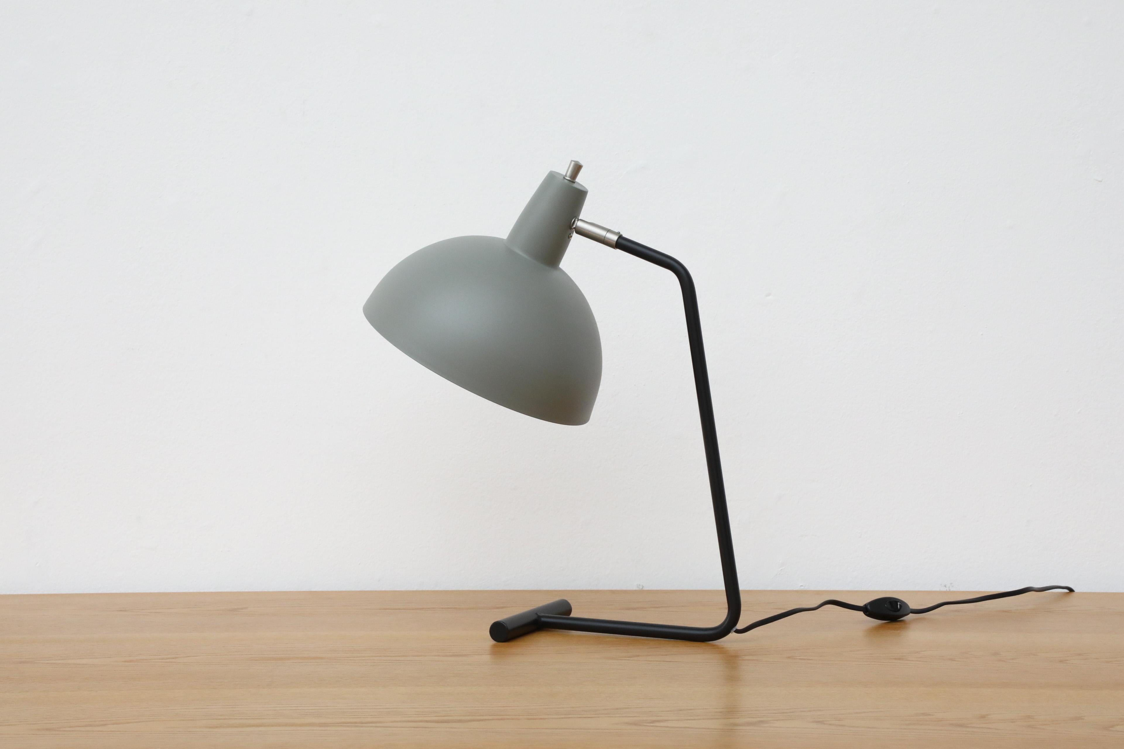 Re-issue Anvia No. 1501 'The Director' Table Lamp in Grey with Dome Shade For Sale 1