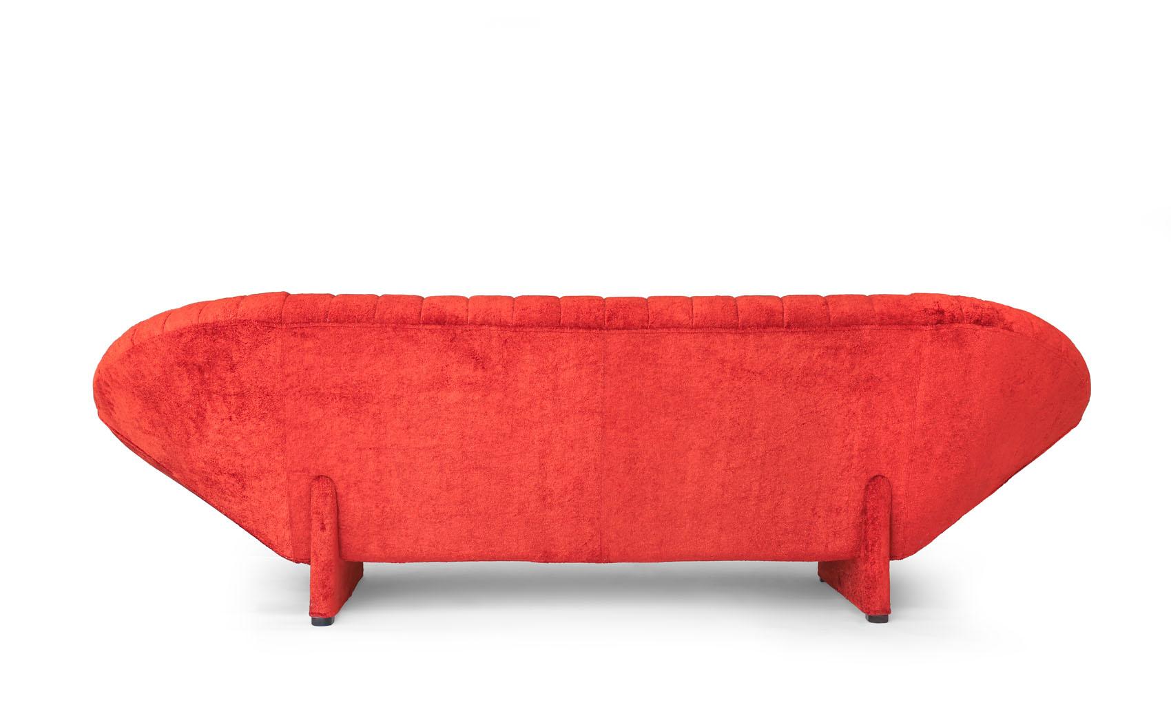 Giovannetti, Modernes Stoffsofa aus den 2000er-Jahren von S. Giobbi, Rot Re Sole im Zustand „Neu“ im Angebot in Casalguidi, IT