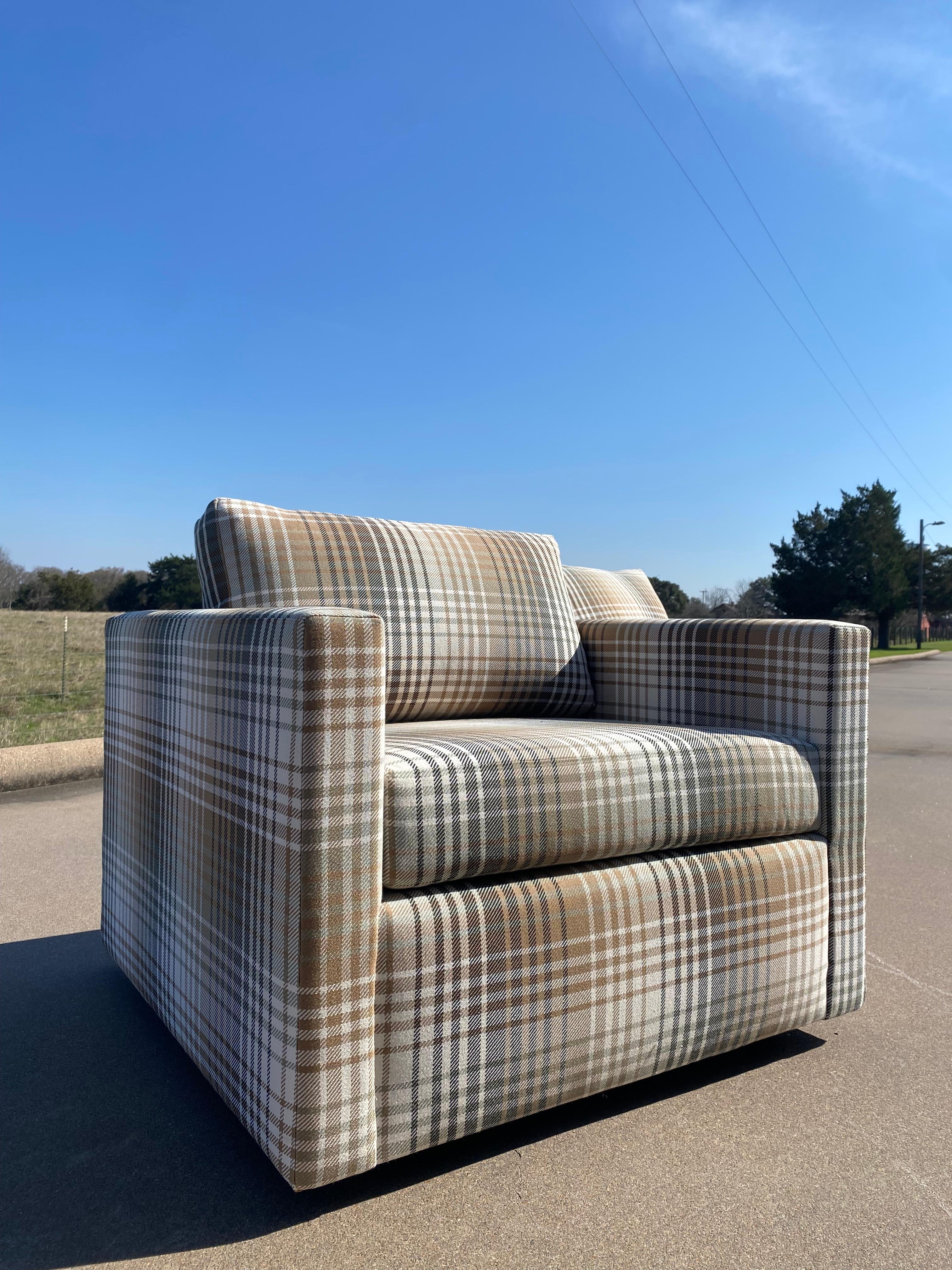 Milo Baughman-Style New Upholstery Plaid Cube Lounge Chairs, a Pair For Sale 4