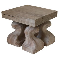 Table d'appoint ré02 en bois brut sculpté 