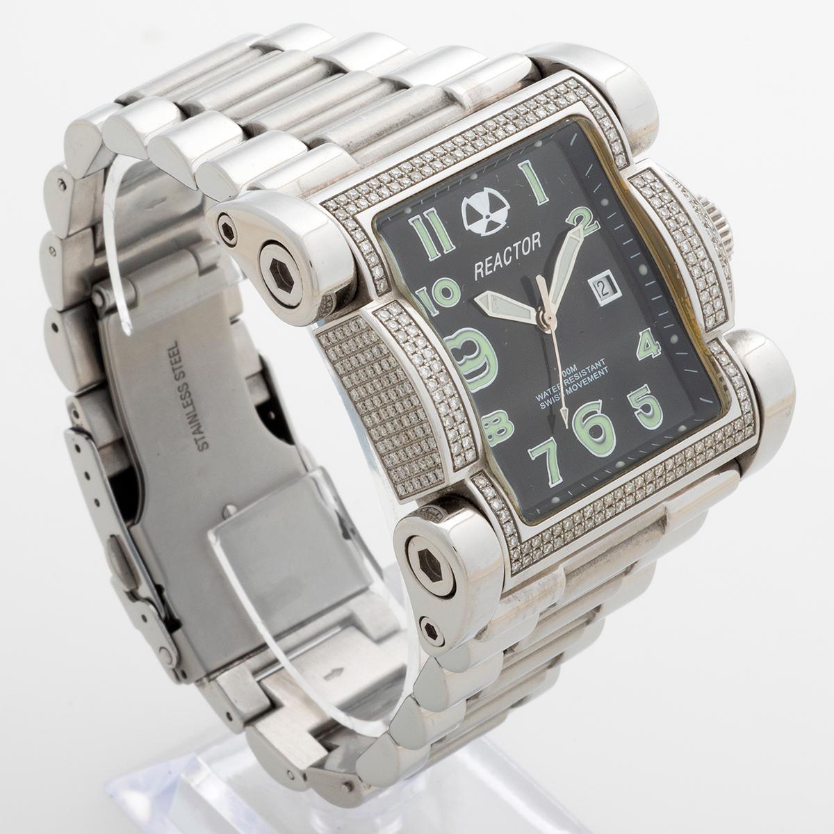 Manufactured in the USA, this stainless steel heavy duty watch has a ETA auto quartz movement and is a limited edition reference with only 500 ever made. The abalone dial is surrounded by a bezel covered with est. 1.3ct of diamonds. This example of