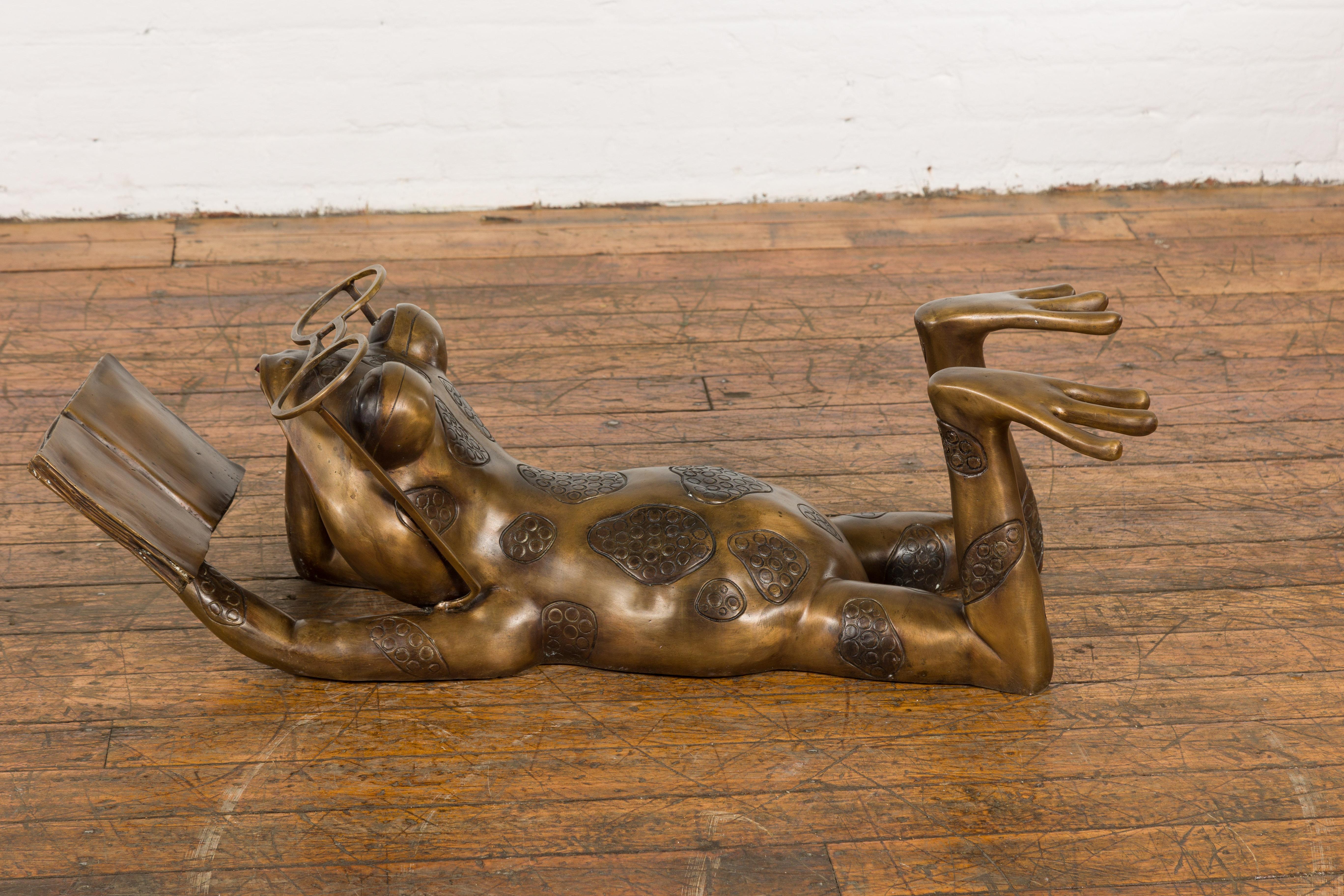 Goldfarbene Frosch-Skulptur aus Bronze im Angebot 13