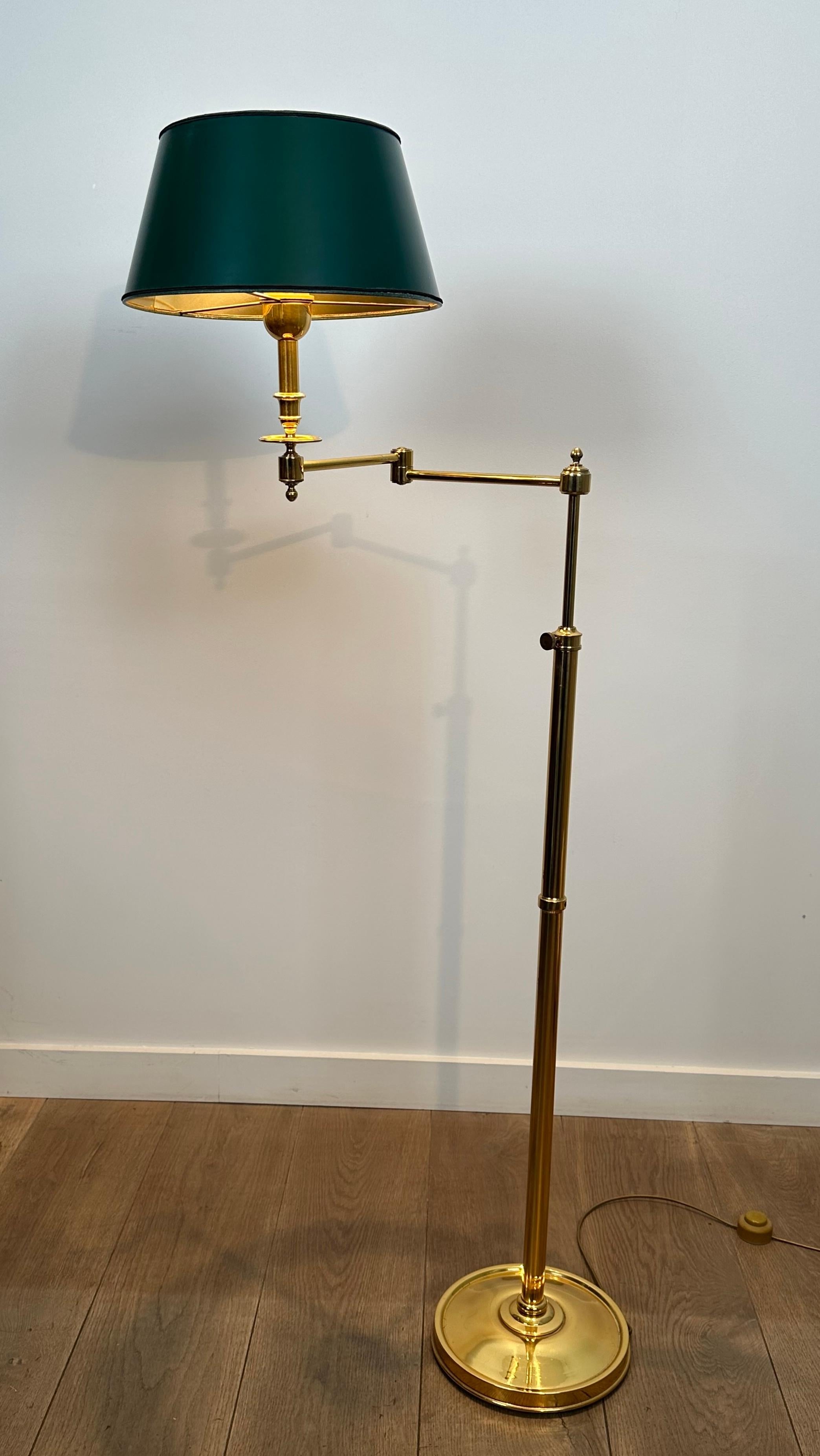 Reading Lamp with Removable Arm in Brass and Synthetic Green Painted Sheet Metal For Sale 11