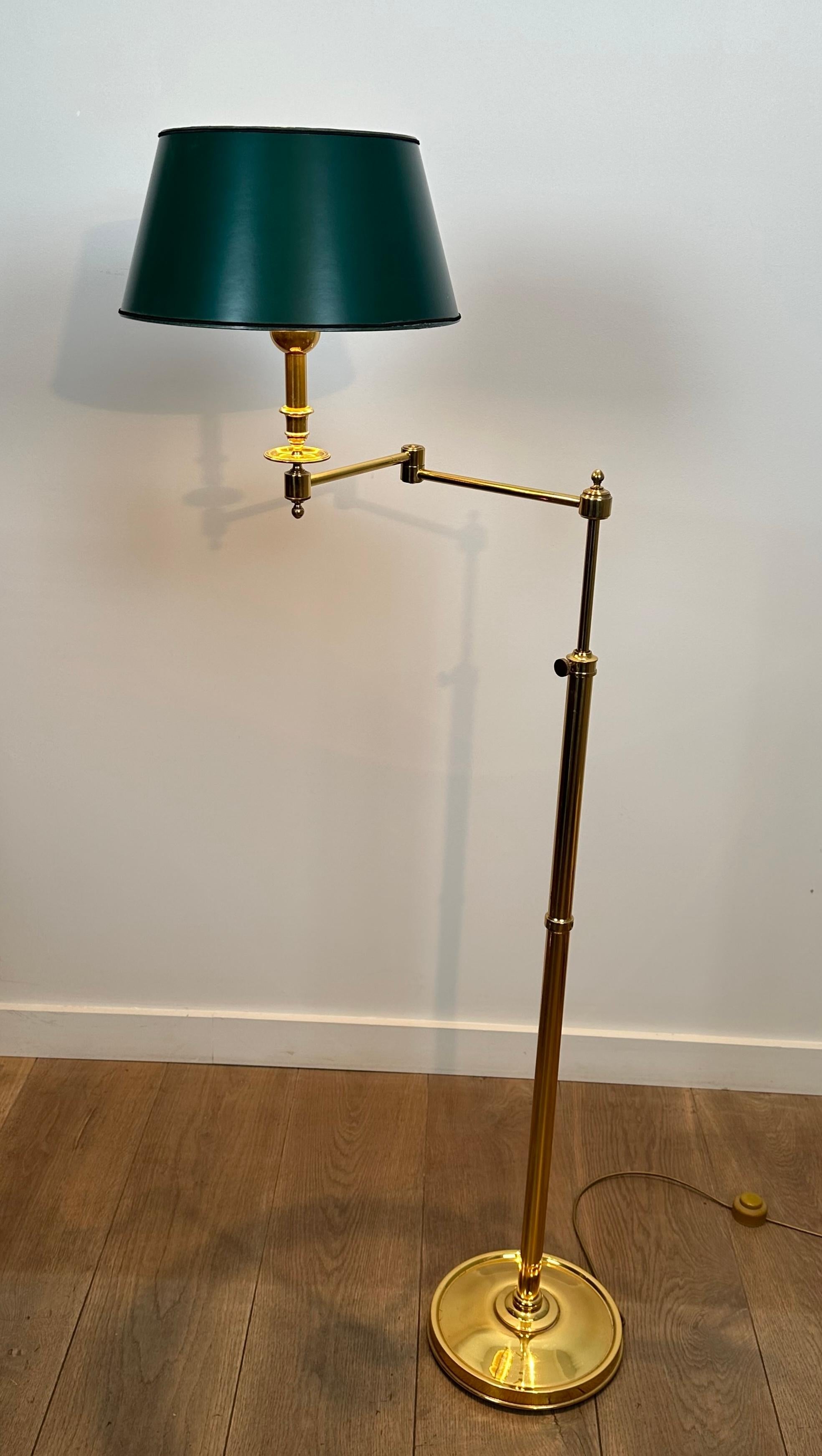 Reading Lamp with Removable Arm in Brass and Synthetic Green Painted Sheet Metal For Sale 12