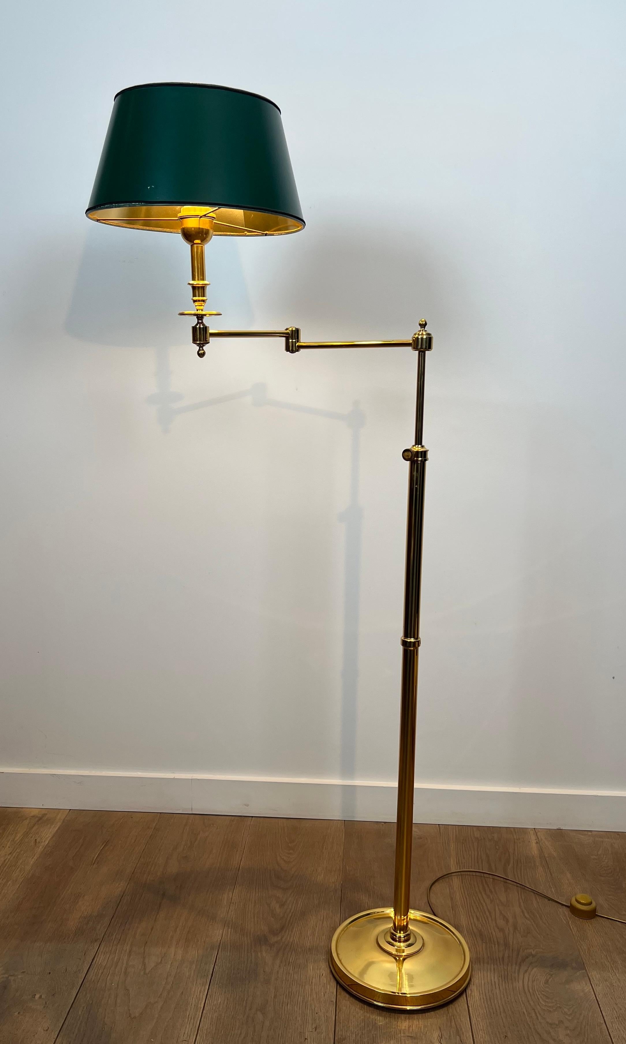 Neoclassical Reading Lamp with Removable Arm in Brass and Synthetic Green Painted Sheet Metal For Sale