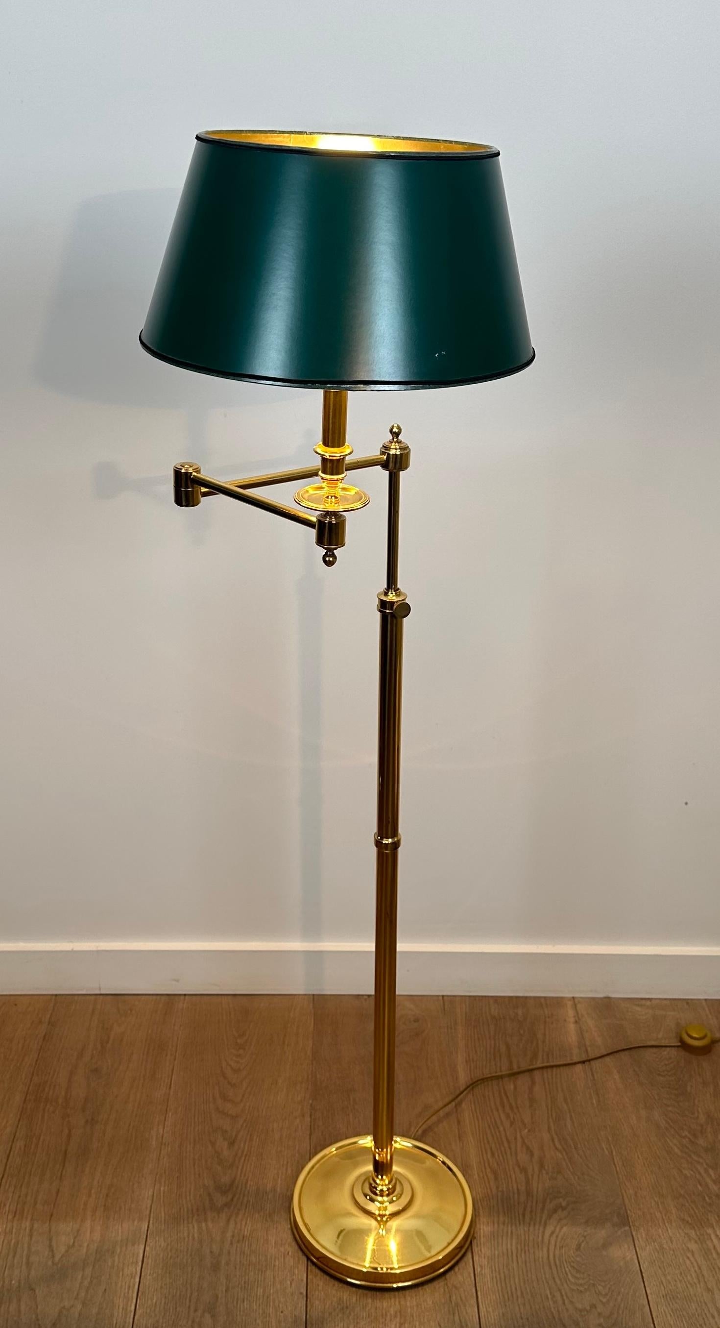 Reading Lamp with Removable Arm in Brass and Synthetic Green Painted Sheet Metal In Good Condition For Sale In Marcq-en-Barœul, Hauts-de-France