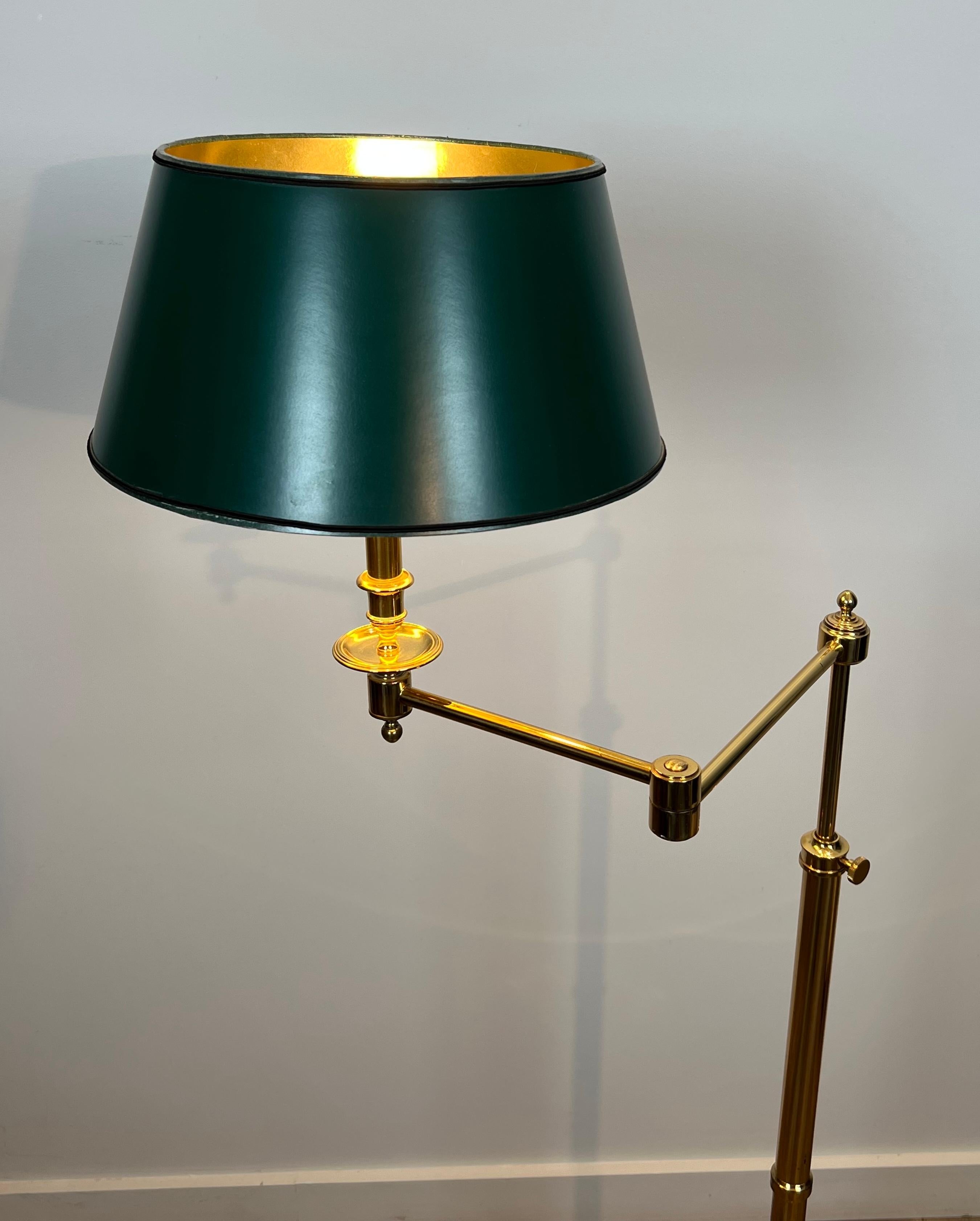 Reading Lamp with Removable Arm in Brass and Synthetic Green Painted Sheet Metal For Sale 1