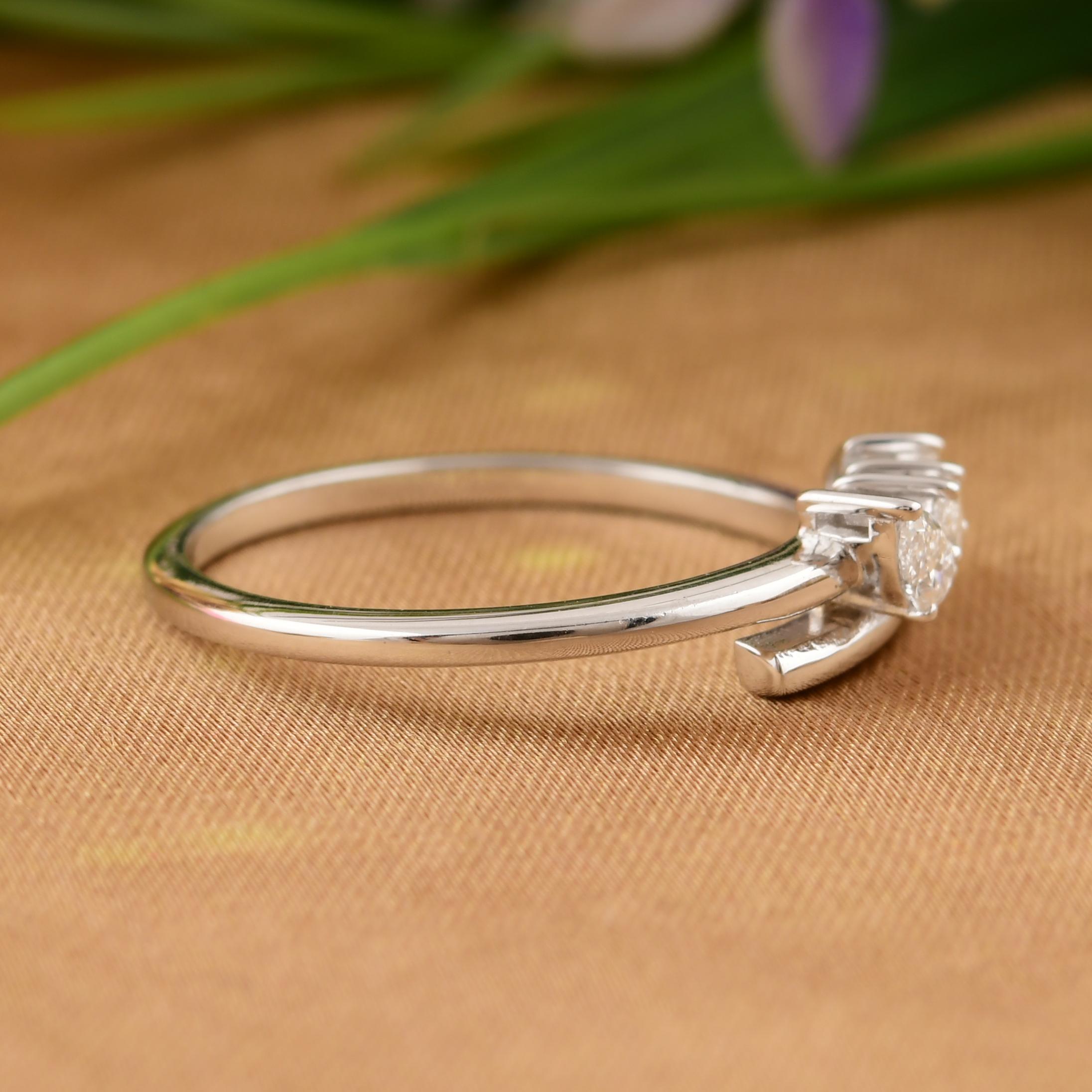 En venta: Real 0,2 quilates SI Claridad HI Color Anillo de diamantes pera 14 quilates de oro blanco Joyería  6