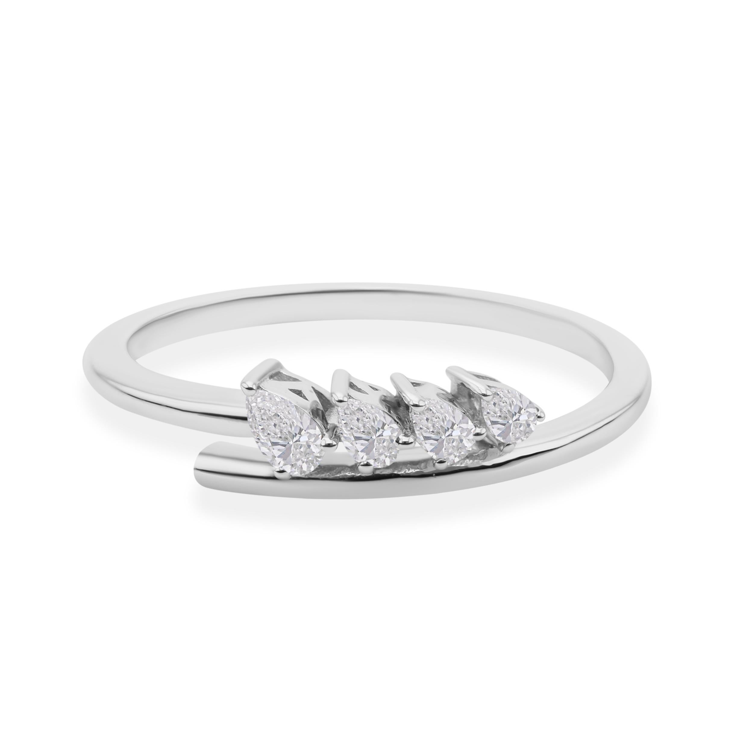 En venta: Real 0,2 quilates SI Claridad HI Color Anillo de diamantes pera 14 quilates de oro blanco Joyería  9