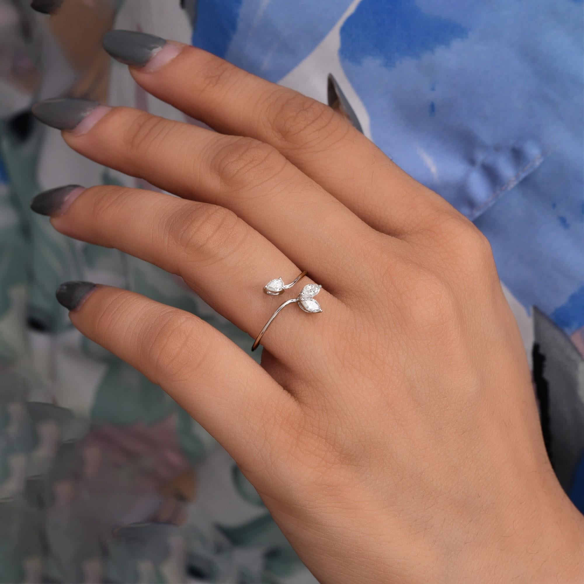 En venta: Anillo de oro blanco de 14 quilates con diseño de flecha de diamantes marquesa pera de 0,31 quilates SI/H reales  2
