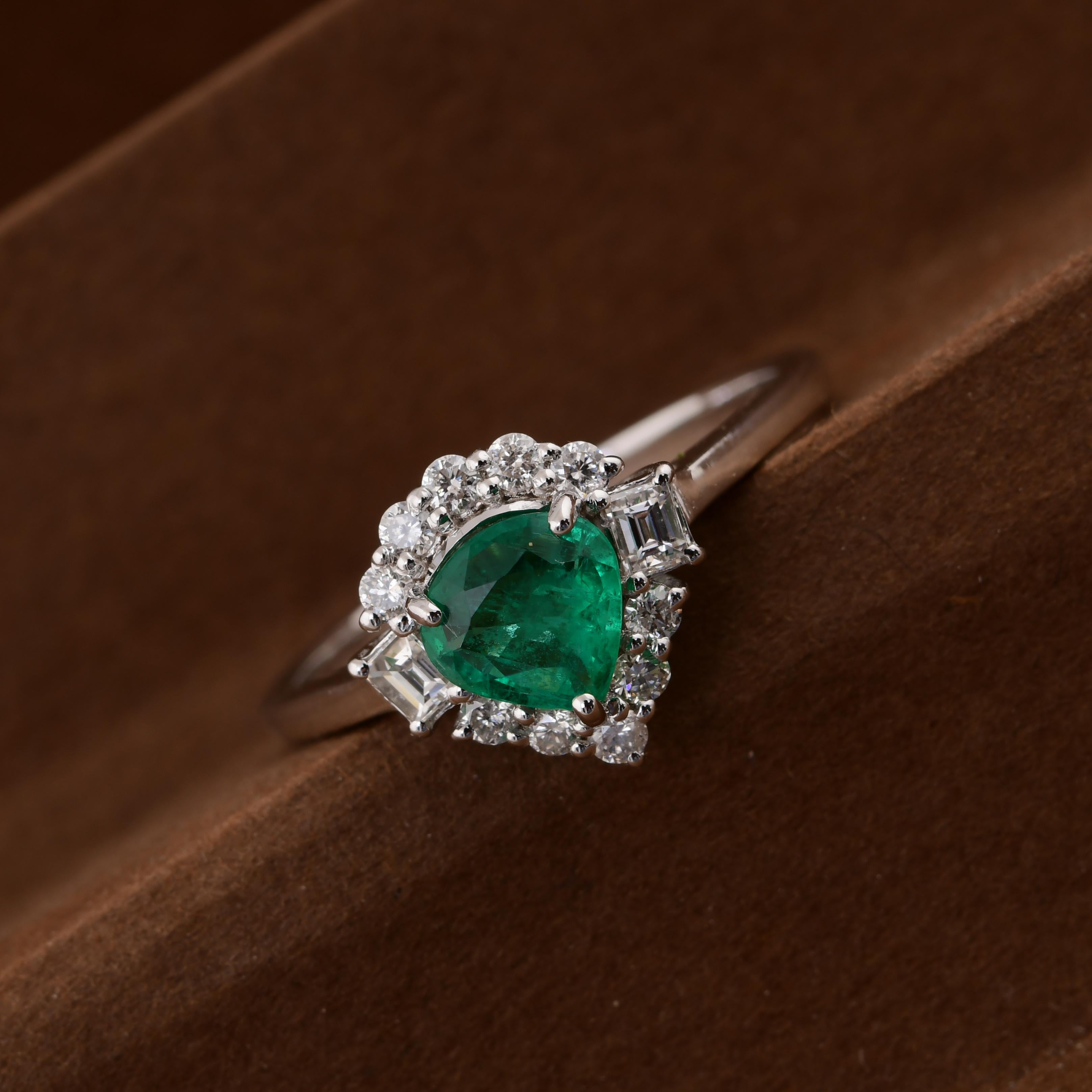 Real 0,51 Karat sambischer Smaragd 0,34 Karat SI/H Diamantring 18 Karat Weißgold im Angebot 1