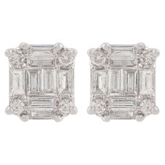 Clous d'oreilles en or blanc 18 carats avec diamants ronds et baguettes SI/HI de 0,58 carat
