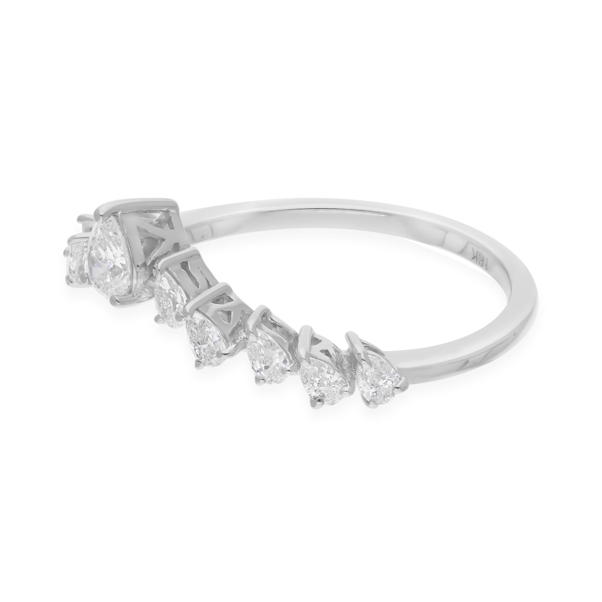 Real 0.61 Carat SI/H Pear Brilliant Cut Diamond Chevron Ring 18 Karat White Gold In New Condition For Sale In Diera, Dubai