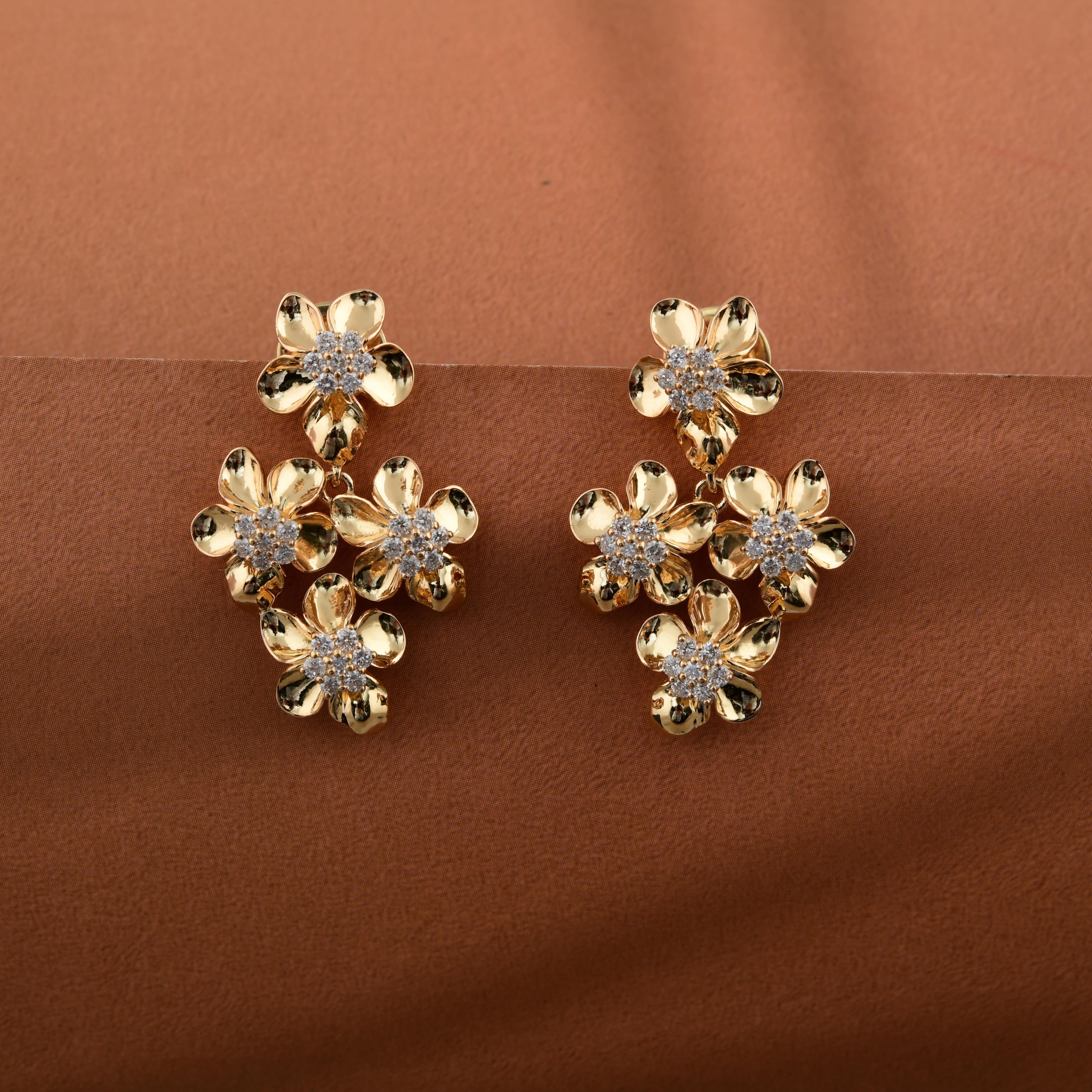 Echte 0,66 Karat SI Reinheit HI Farbe Diamant Blume Ohrringe 18 Karat Gelbgold (Rundschliff) im Angebot