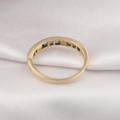 Real 0.67 Carat Blue Sapphire 0.01 Carat SI/H Diamond Ring 14 Karat Yellow Gold