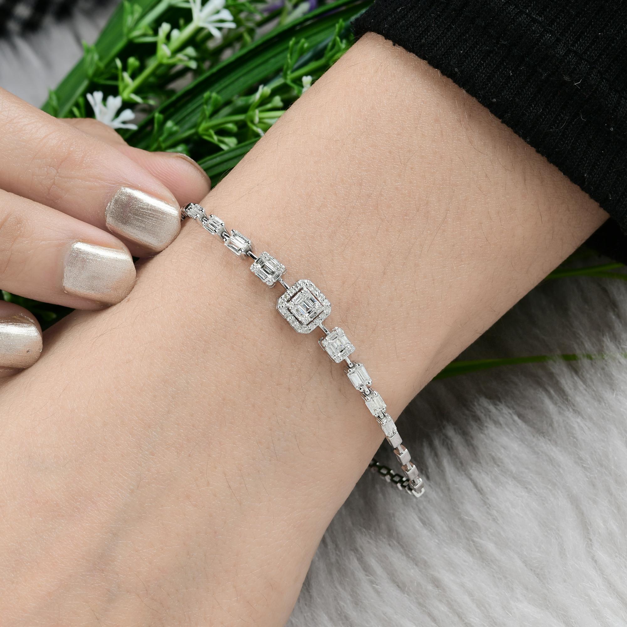 Vero 0,76 carati SI/HI Bracciale con diamanti tondi baguette in oro bianco 18 carati In condizioni Nuovo in vendita a Diera, Dubai