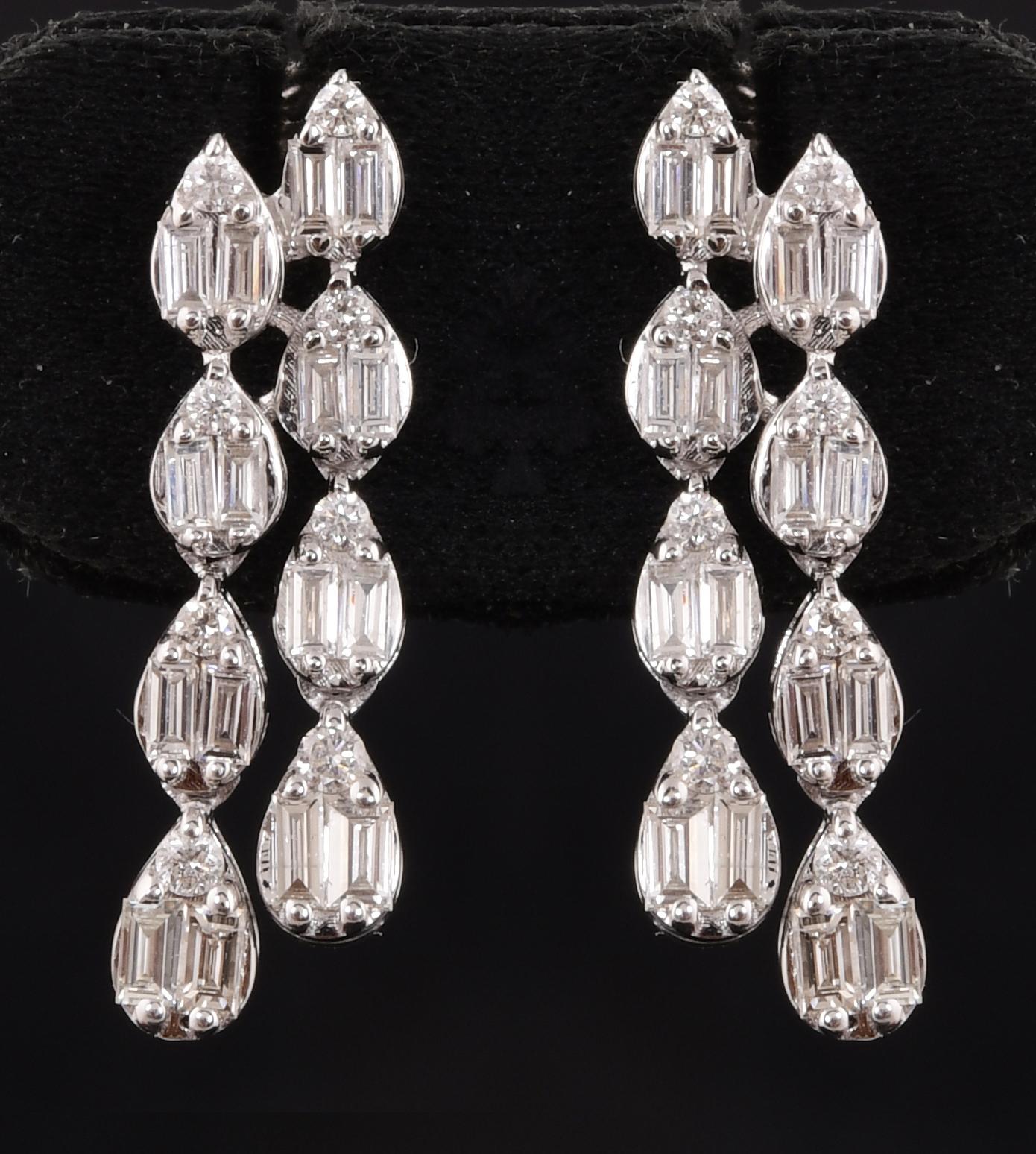 Women's Real 0.77 Carat SI/H Baguette Round Diamond Earrings 18 Karat White Gold Jewelry For Sale