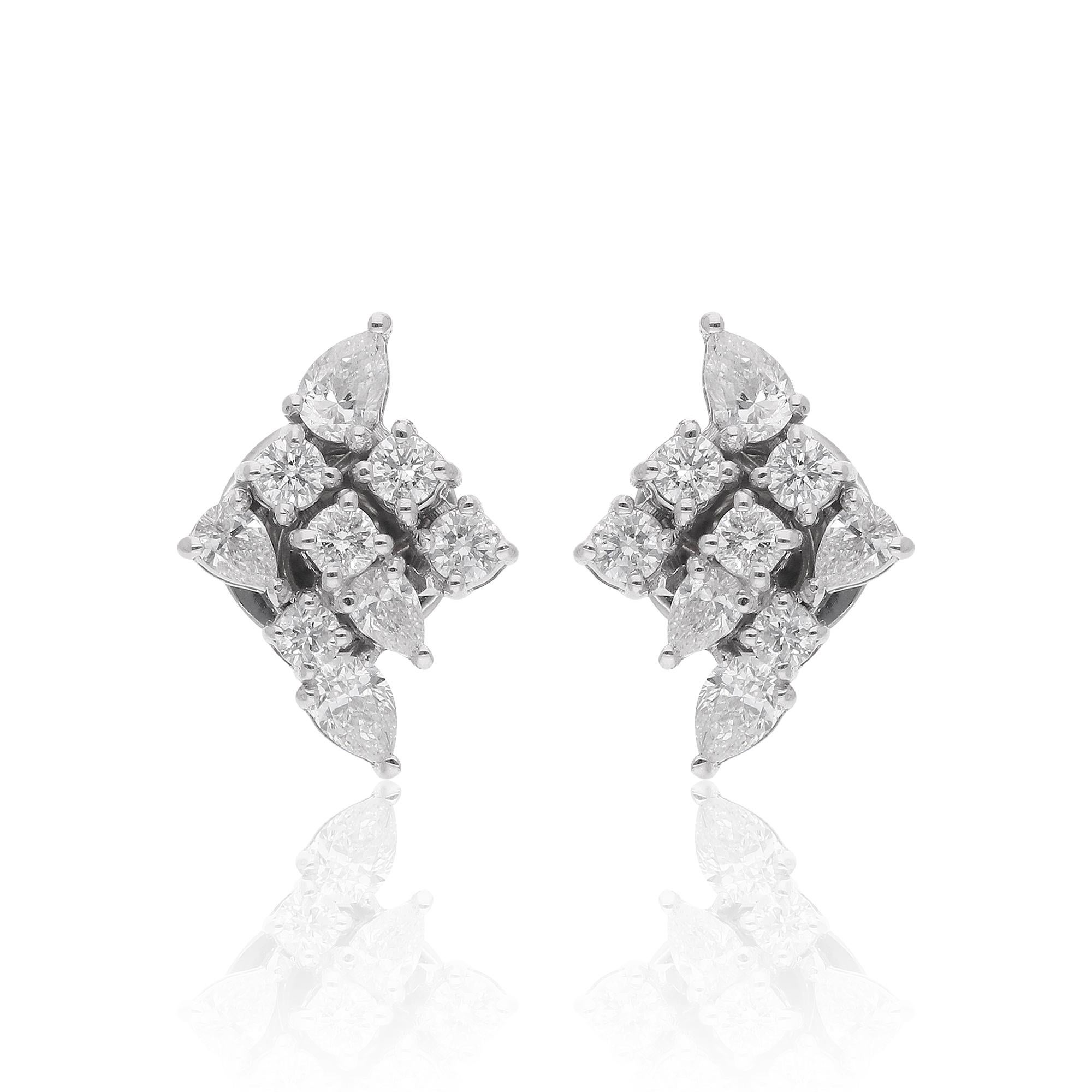 Die birnenförmigen Diamanten strahlen mit ihren anmutigen Kurven und brillanten Facetten Raffinesse aus, während die runden Diamanten einen Hauch von Brillanz und Funkeln hinzufügen. Zusammen bilden sie ein faszinierendes Ensemble, das jedes Outfit