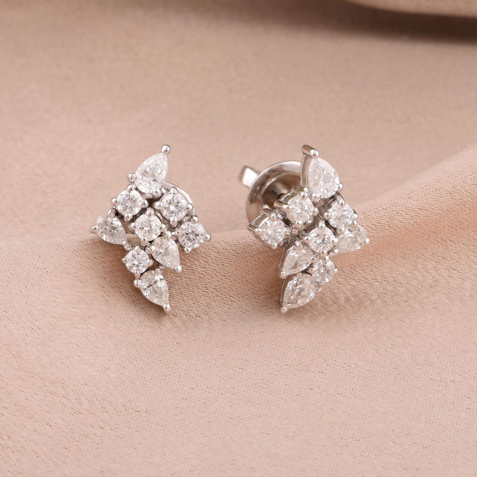 Clous d'oreilles en or blanc 18 carats avec diamants ronds et poire de 0,78 carat Pour femmes en vente