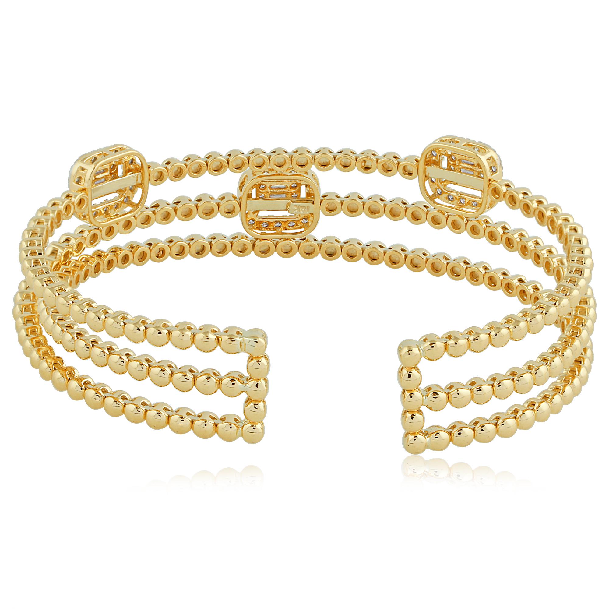 Real 0.85 Carat SI/H Baguette Diamond 18k Yellow Gold Beaded Wide Cuff Bracelet In New Condition For Sale In Diera, Dubai