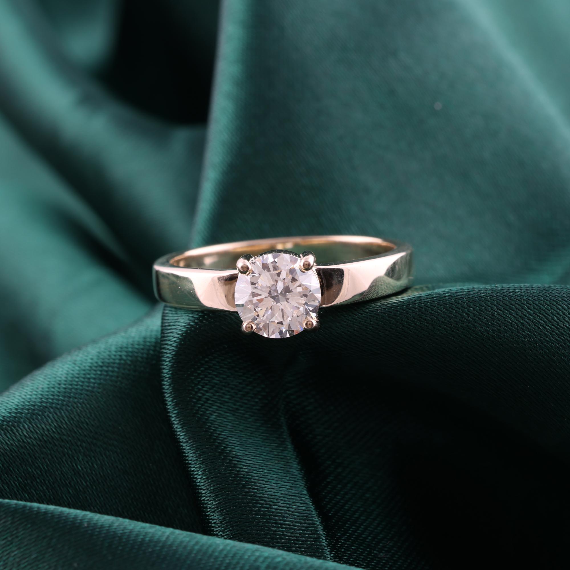 Im Angebot: Echte 0,93 Karat SI Reinheit HI Farbe Solitär Diamantring 9 Karat Gelbgold () 4