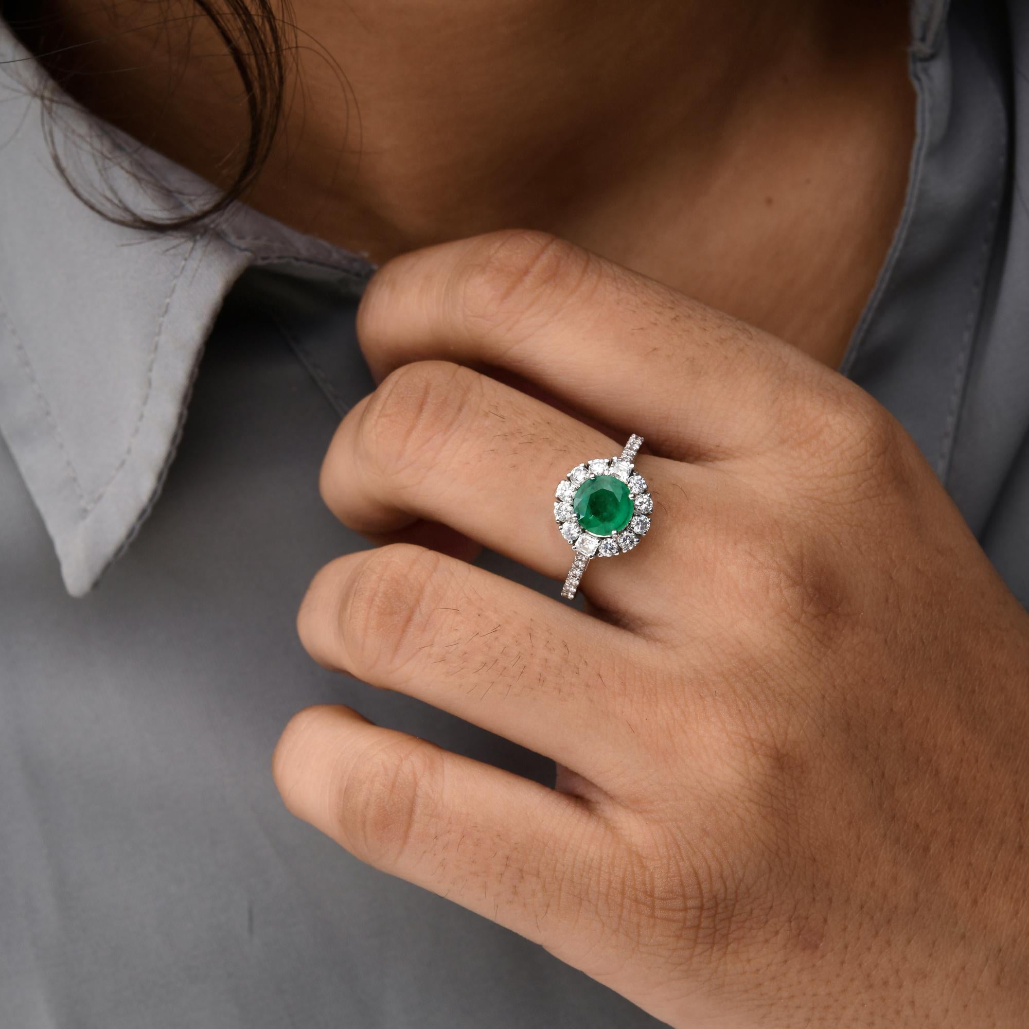 Echter 0,98 Karat sambischer Smaragd Ring 0,74 Karat SI/H Diamant 14 Karat Weißgold im Angebot 2