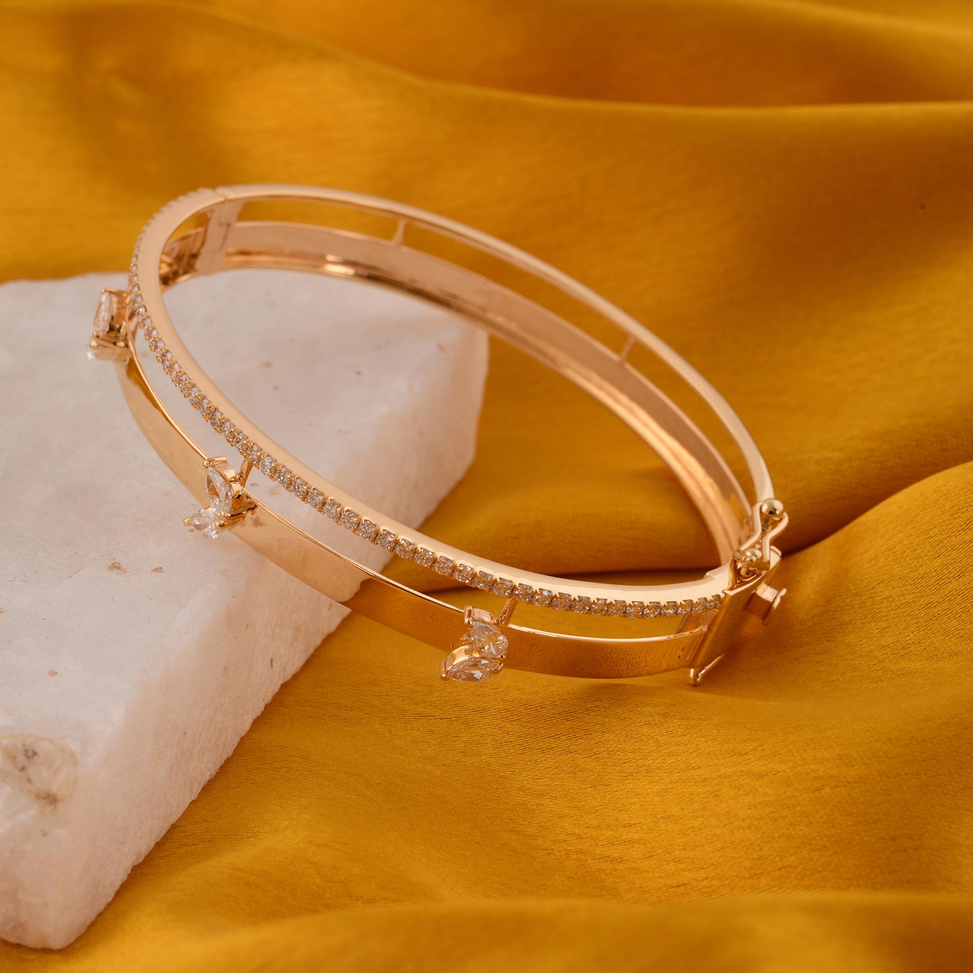 Modern Real 1.05 Carat Pear & Round Diamond Bracelet 14 Karat Yellow Gold Fine Jewelry For Sale