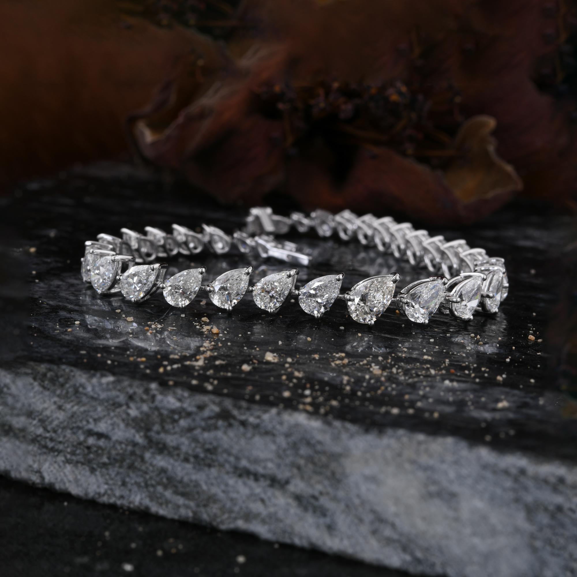 Real 10.55 Carat Pear Shape Diamond Tennis Bracelet 10 Karat White Gold Jewelry In New Condition For Sale In Diera, Dubai