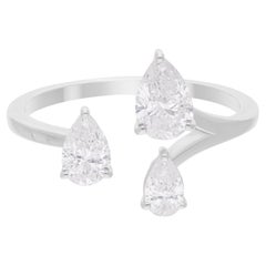 Anillo de puño de diamante pera de 1,09 quilates de oro blanco de 18 quilates con claridad SI y color HI