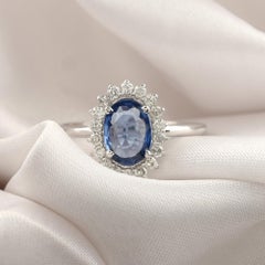 Zafiro azul real de 1,16 quilates Anillo de diamantes SI/H de 0,29 quilates Oro blanco de 14 quilates