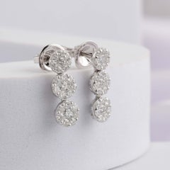 Boucles d'oreilles en or blanc 18 carats avec un vrai diamant de 1.26 carat SI Clarity HI Color