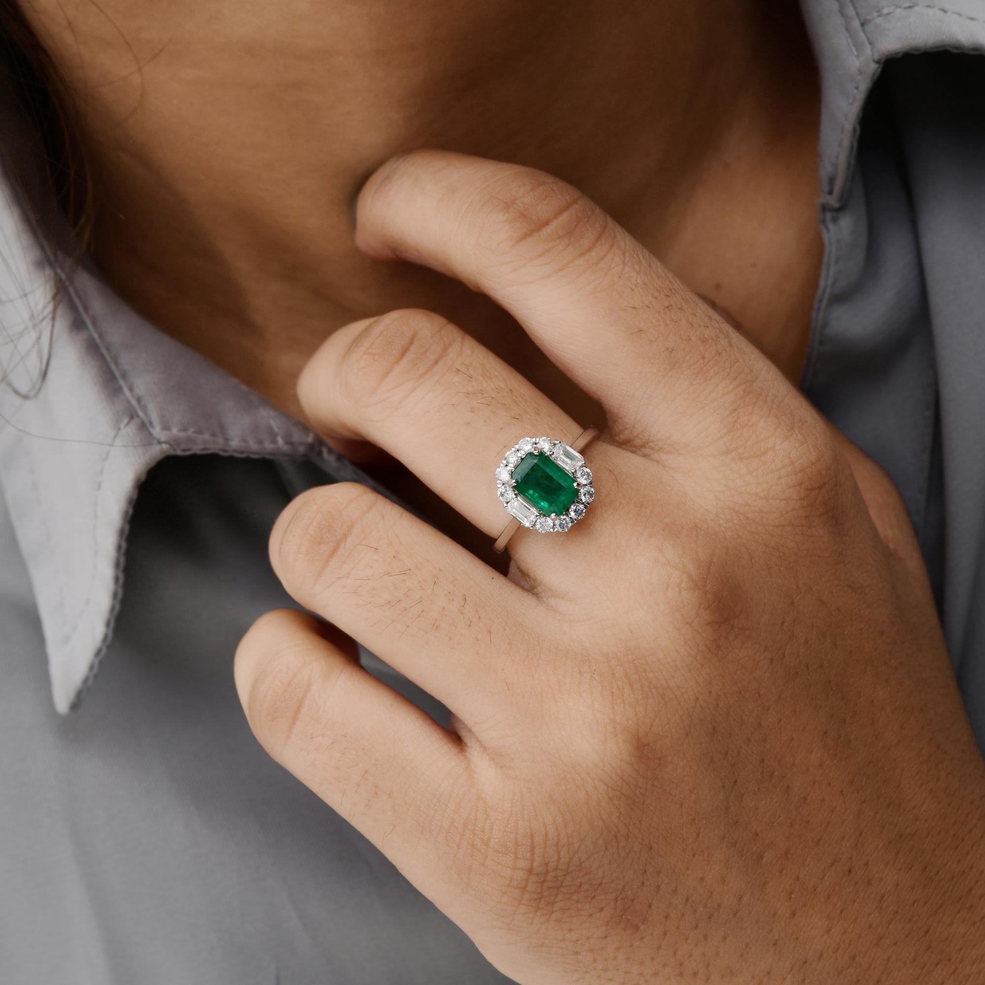 Real 1.27 Carat Zambia Emerald 14 Karat White Gold 0.54 Carat SI/H Diamond Ring For Sale 1