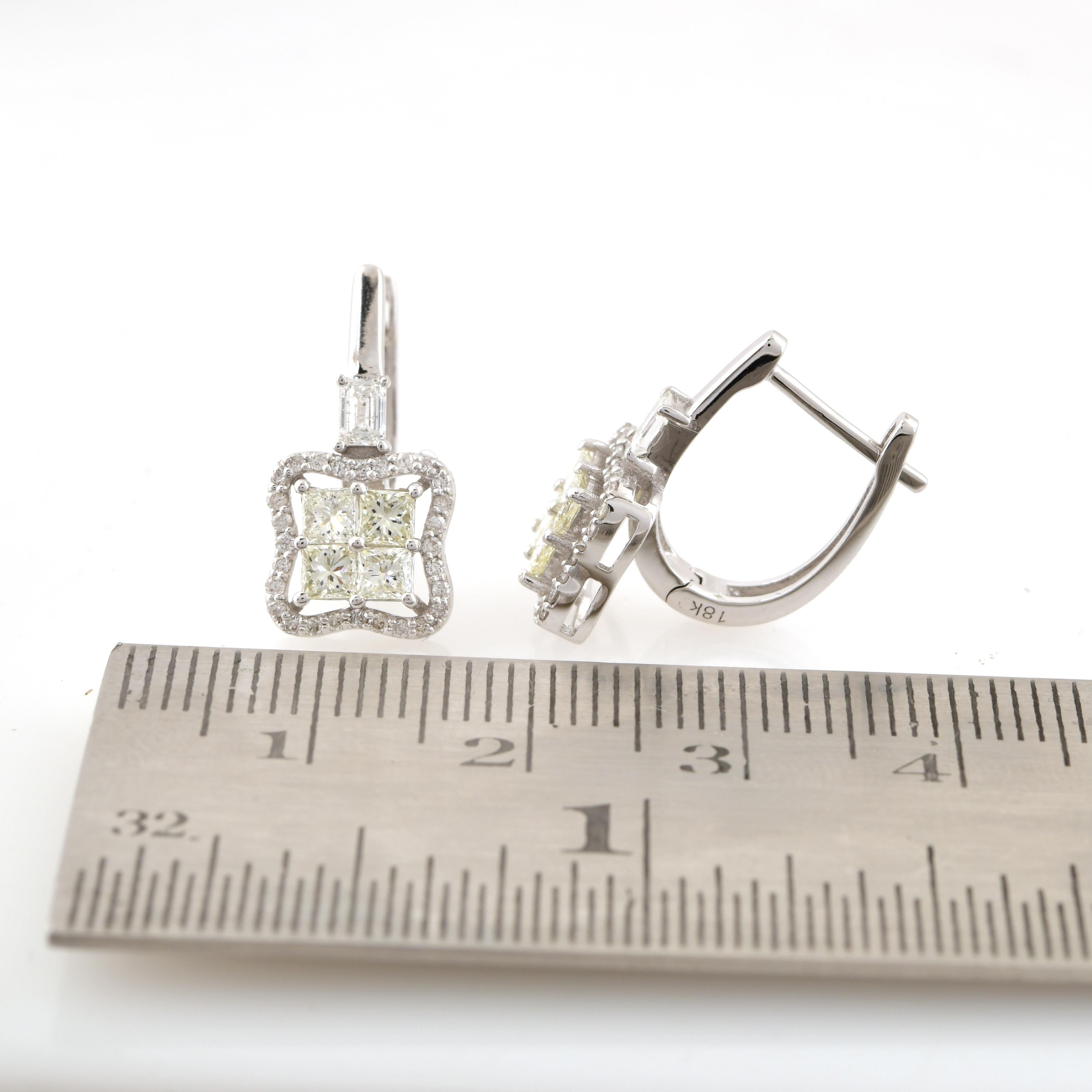 Real 1.32 Carat SI Clarity HI Color Diamond Clover Stud Earrings 18k White Gold In New Condition For Sale In Diera, Dubai