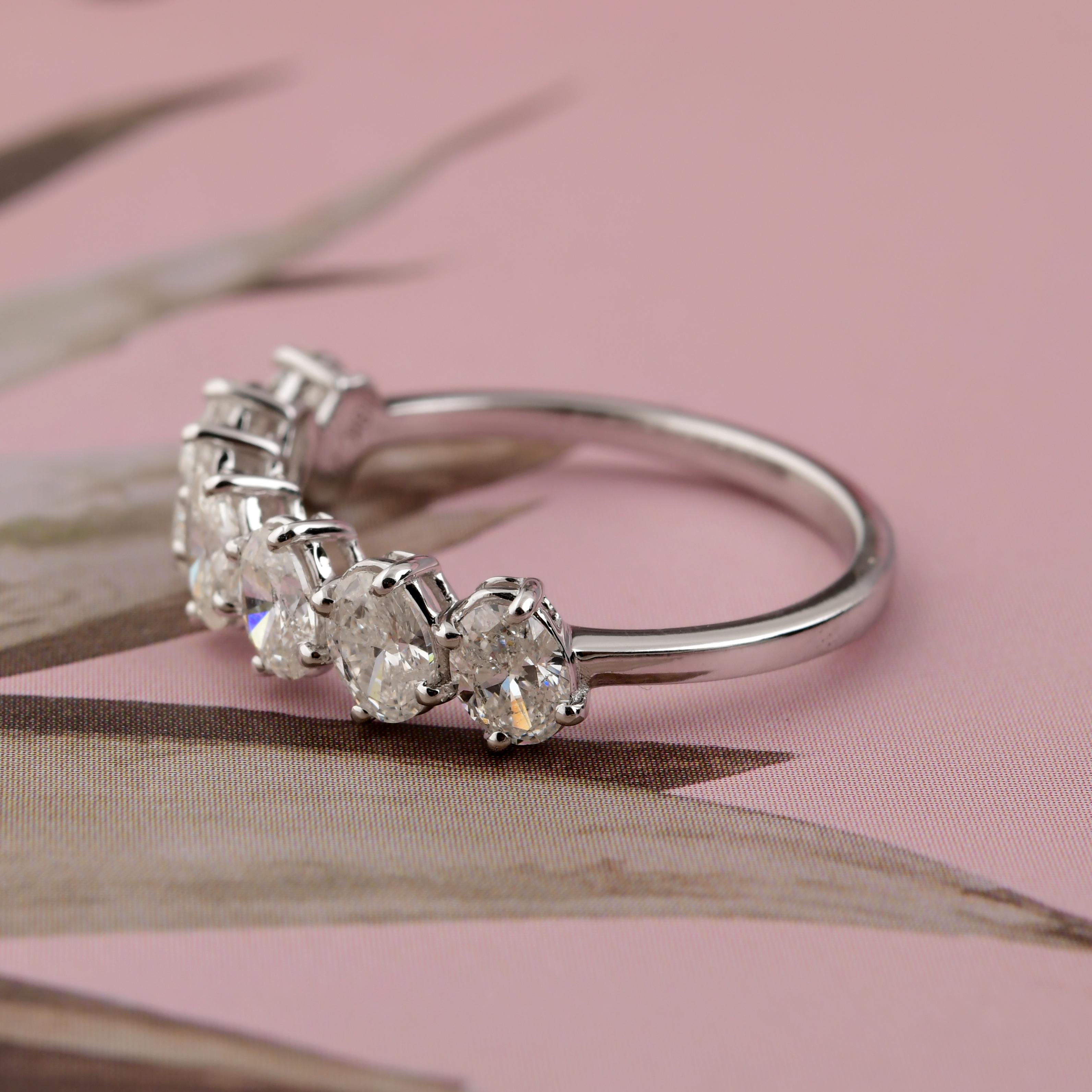 Real 1,32 Karat SI Reinheit HI Farbe Oval Form Diamantring 18 Karat Weißgold im Zustand „Neu“ im Angebot in Diera, Dubai