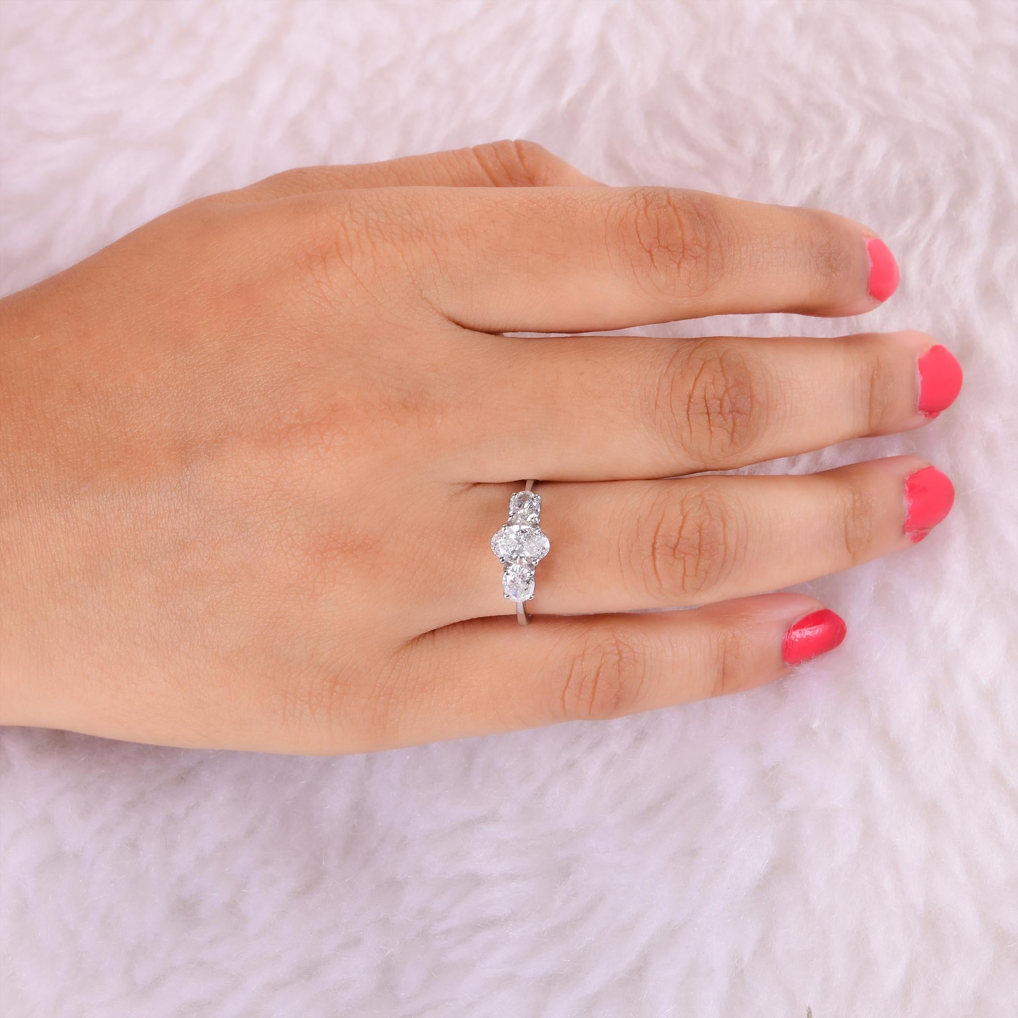 Real 1.35 Ct Three Oval Diamond Wedding Ring 14 Karat Solid White Gold Jewelry In New Condition For Sale In Diera, Dubai