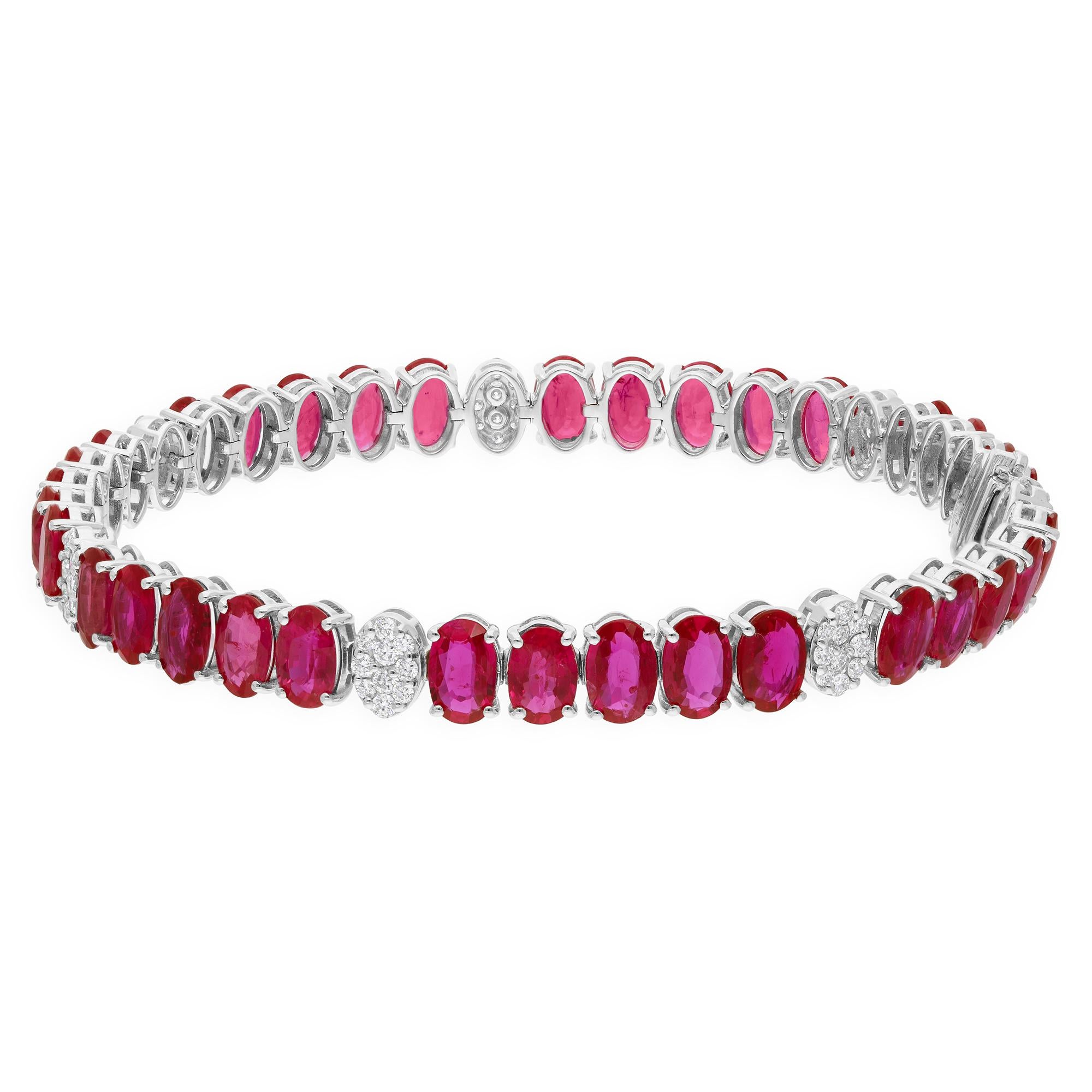 Echtes 15,50 Karat Rubin-Edelstein-Armband 0,85 Karat SI/H Diamant 14 Karat Weißgold im Zustand „Neu“ im Angebot in Diera, Dubai