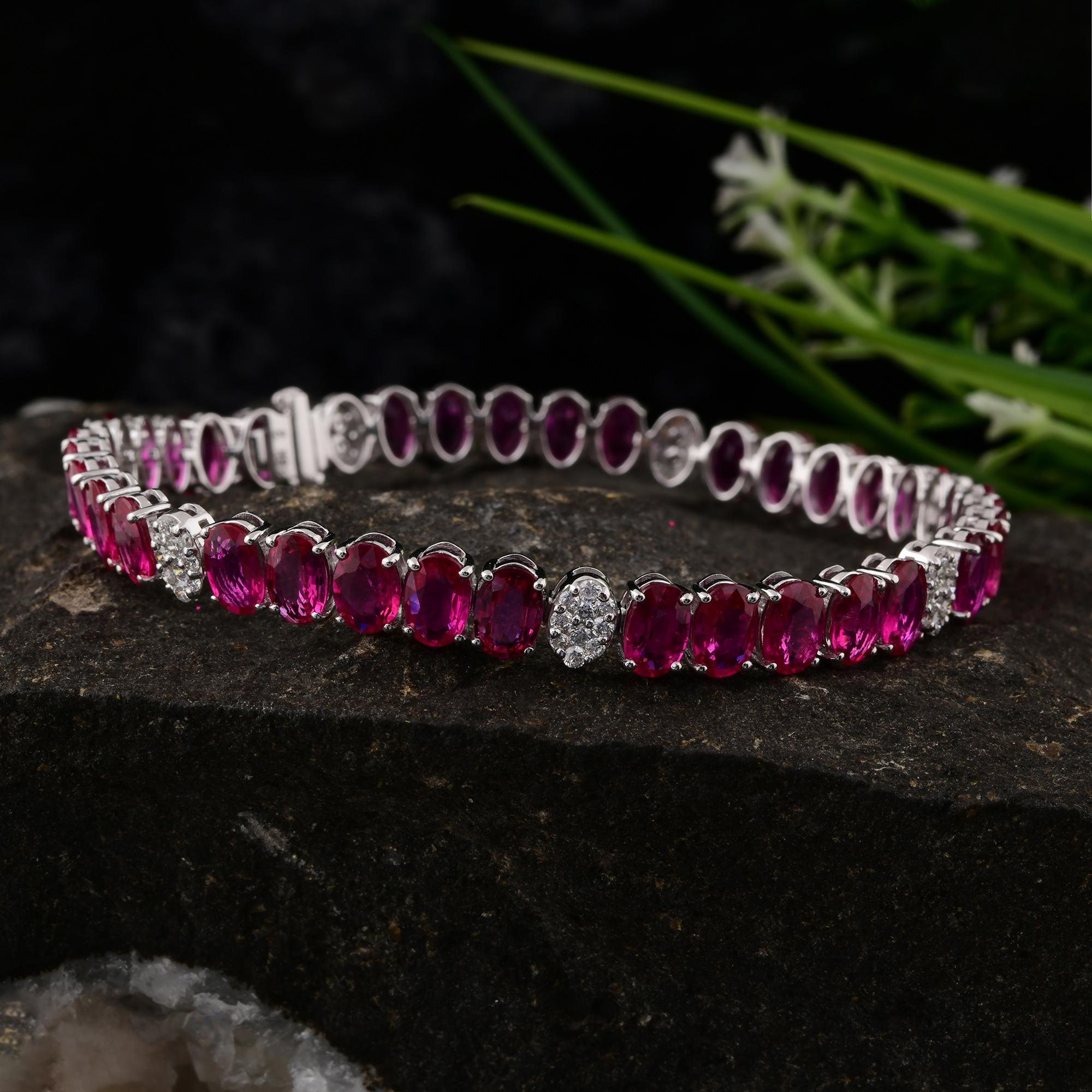 Echtes 15,50 Karat Rubin-Edelstein-Armband 0,85 Karat SI/H Diamant 14 Karat Weißgold im Angebot 1