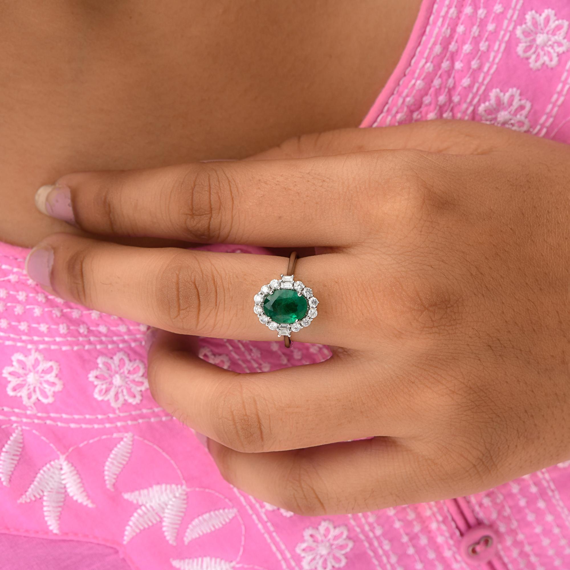 Modern Real 1.56 Carat Zambian Emerald Ring 0.47 Ct SI/H Round Diamond 18k White Gold For Sale