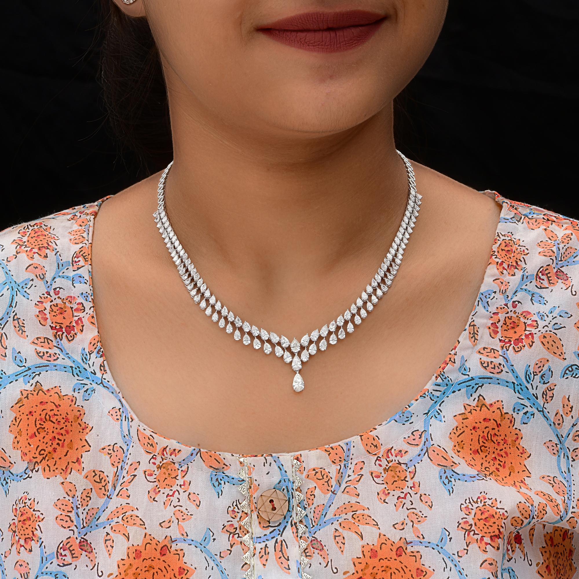 Collier artisanal en or blanc 18 carats avec diamants poire de 15,79 carats SI/H Pour femmes en vente