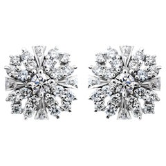 Boucles d
oreilles en or blanc 18 carats avec un vrai diamant de 1.60 carat SI Clarity HI Color