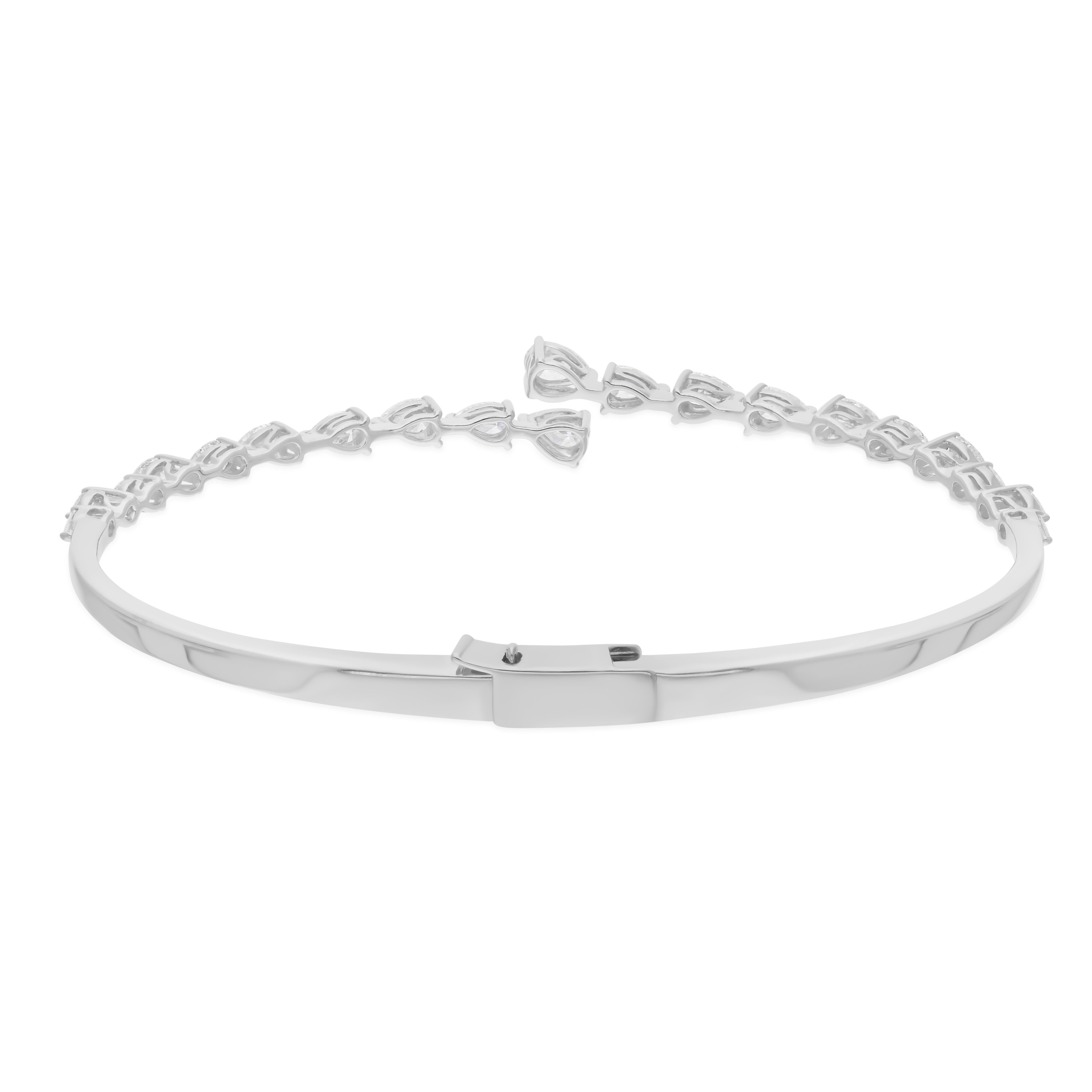 Taille poire Bracelet manchette enveloppant véritable diamants poire de 1,61 carat SI/H en or blanc 18 carats en vente