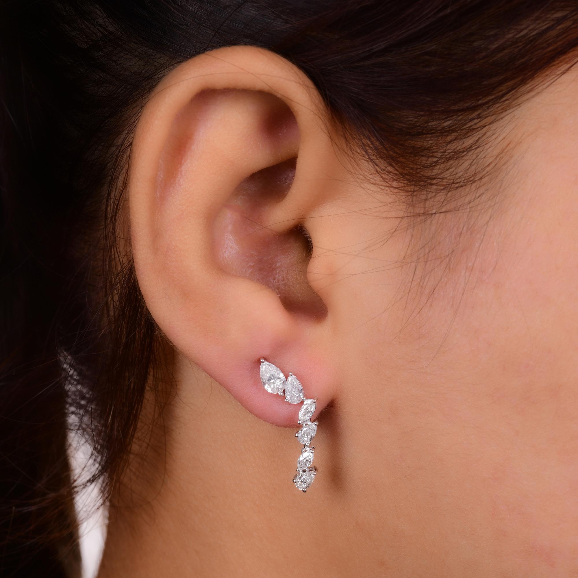 Taille poire Boucles d'oreilles en or blanc 18 carats avec diamants de couleur « SI Clarity » de 1,62 carat en vente