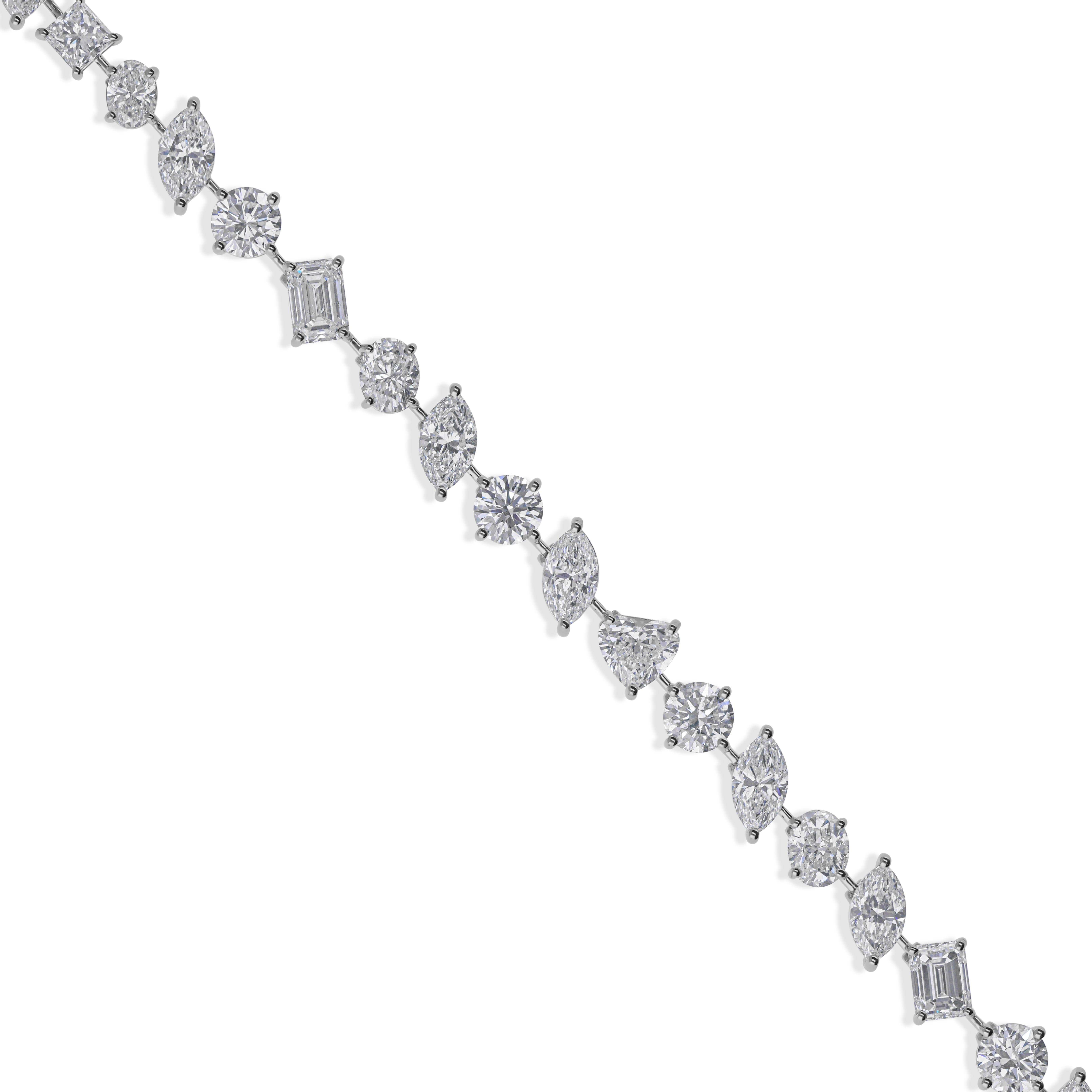 Segui la vetrina di Spectrum Jewels per vedere le ultime collezioni e i pezzi esclusivi. Spectrum Jewels è orgoglioso di essere considerato un Top Seller su 1stdibs con recensioni a 5 stelle da parte dei clienti. Tutti gli articoli da noi prodotti