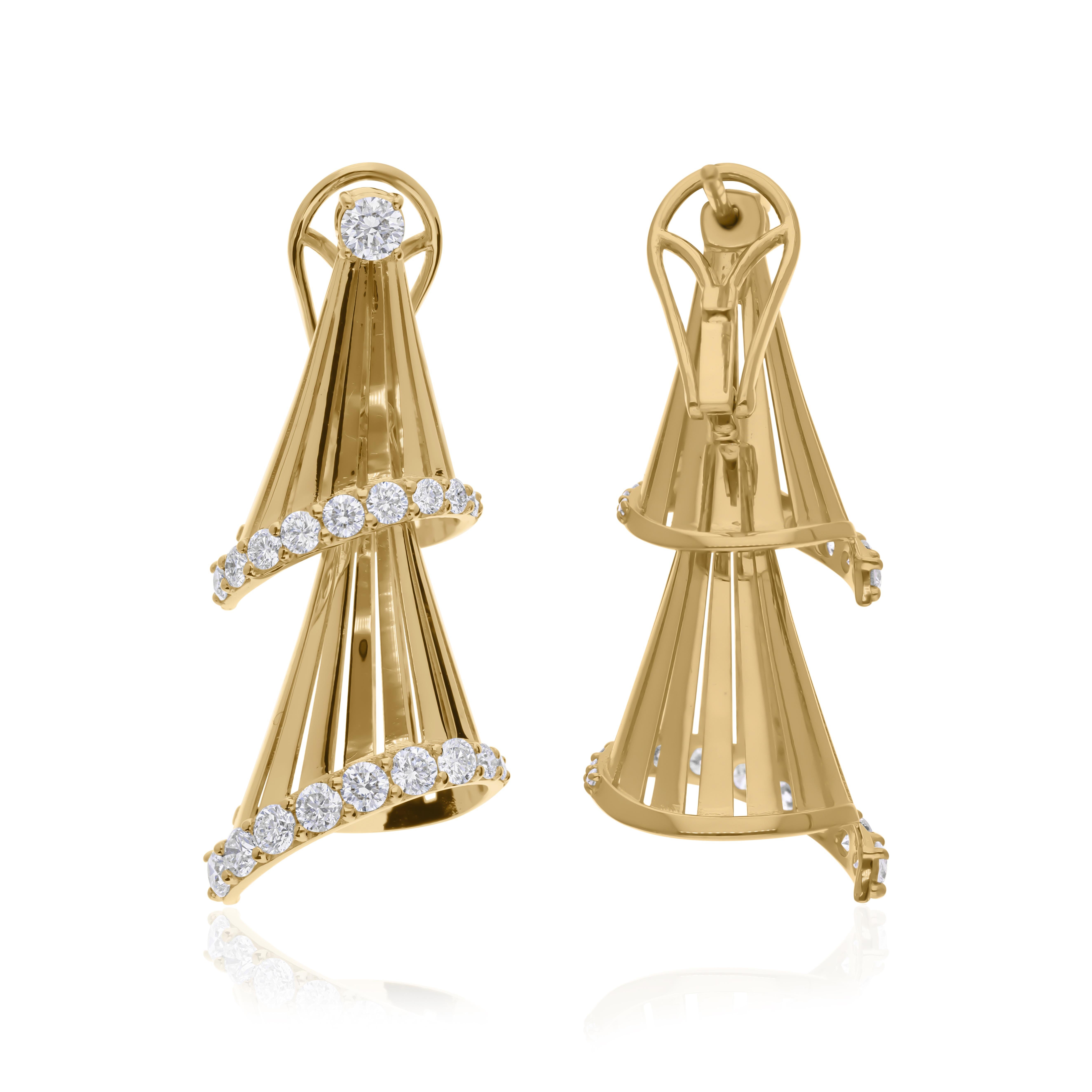 Segui la vetrina di Spectrum Jewels per vedere le ultime collezioni e i pezzi esclusivi. Spectrum Jewels è orgoglioso di essere considerato un Top Seller su 1stdibs con recensioni a 5 stelle da parte dei clienti. Tutti gli articoli da noi prodotti